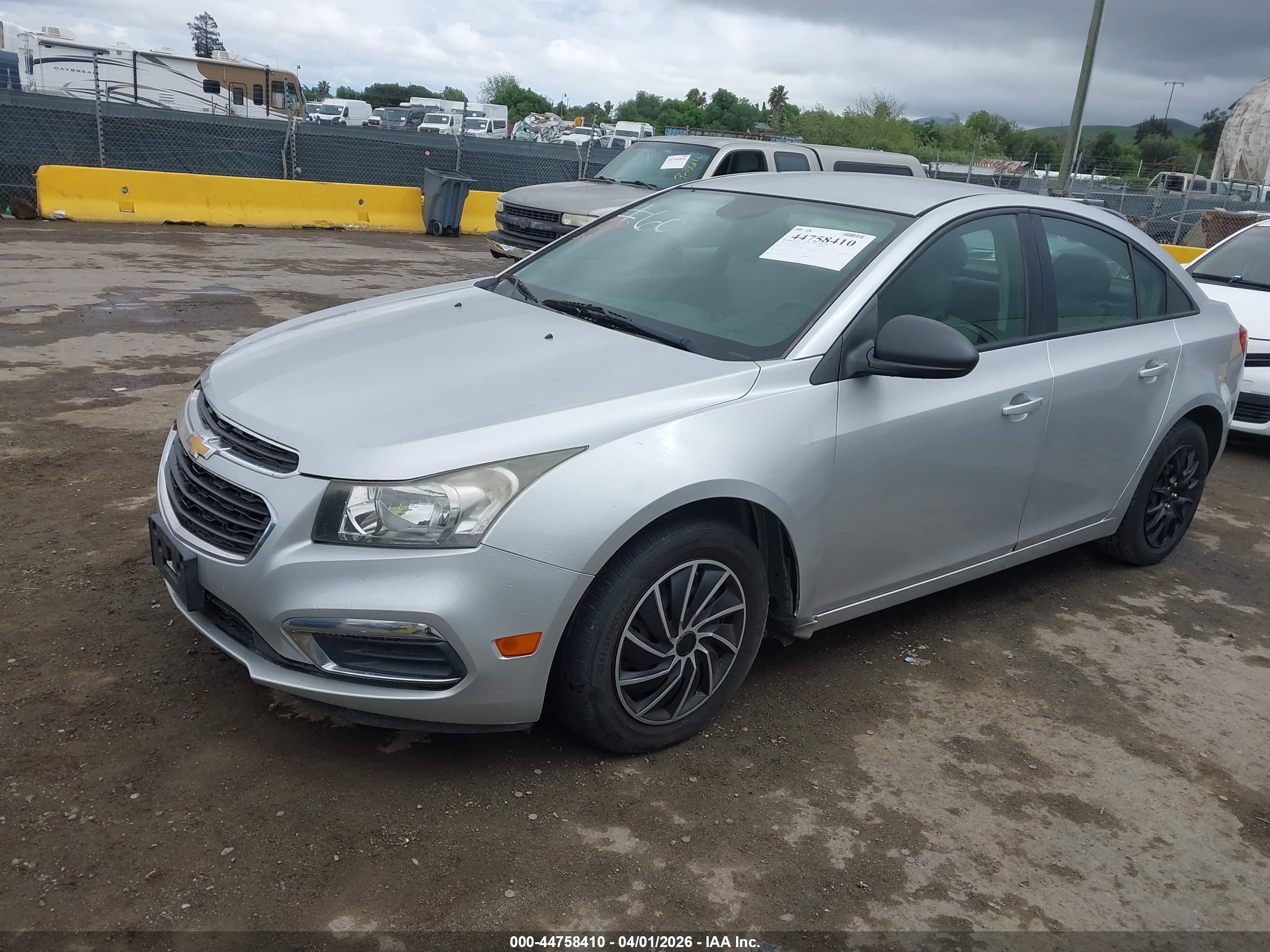 CHEVROLET CRUZE image 2
