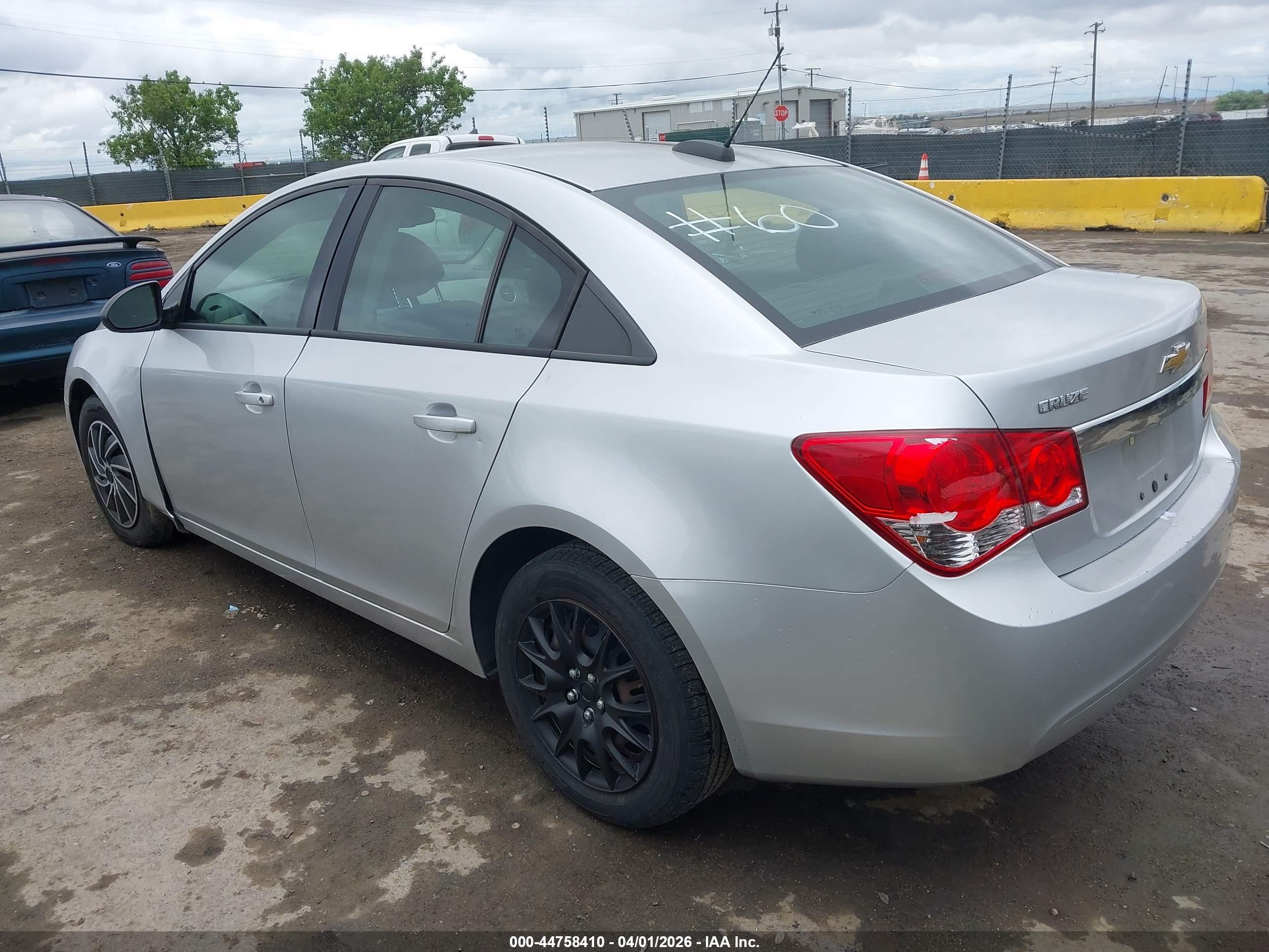 CHEVROLET CRUZE image 3