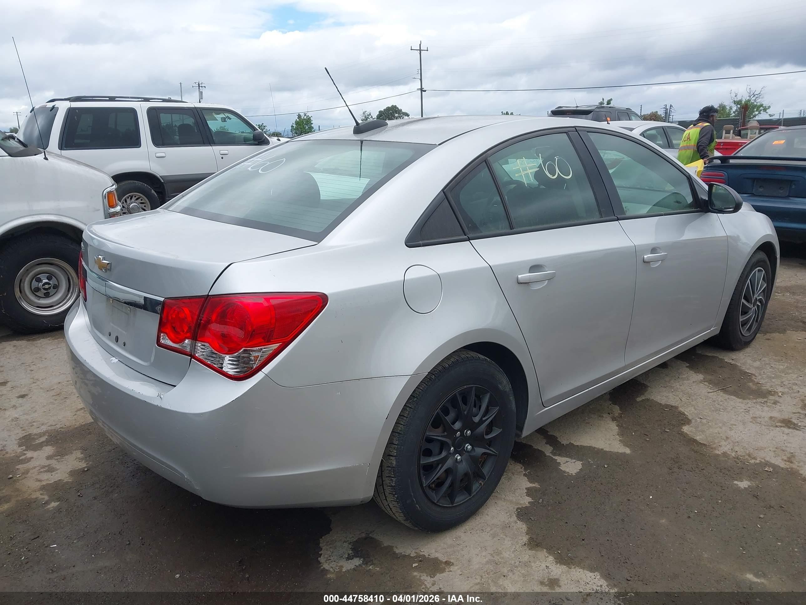 CHEVROLET CRUZE image 4