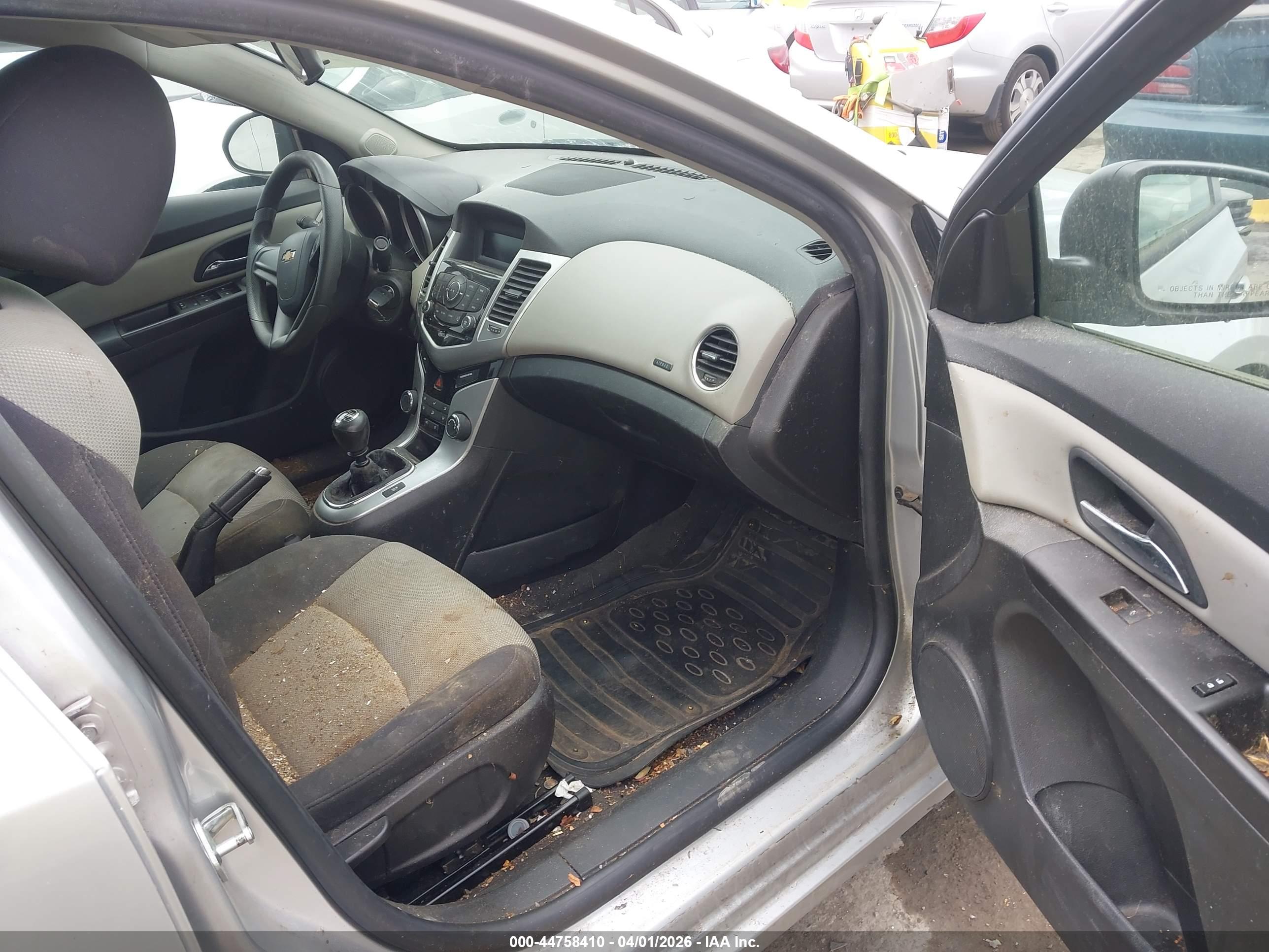 CHEVROLET CRUZE image 5