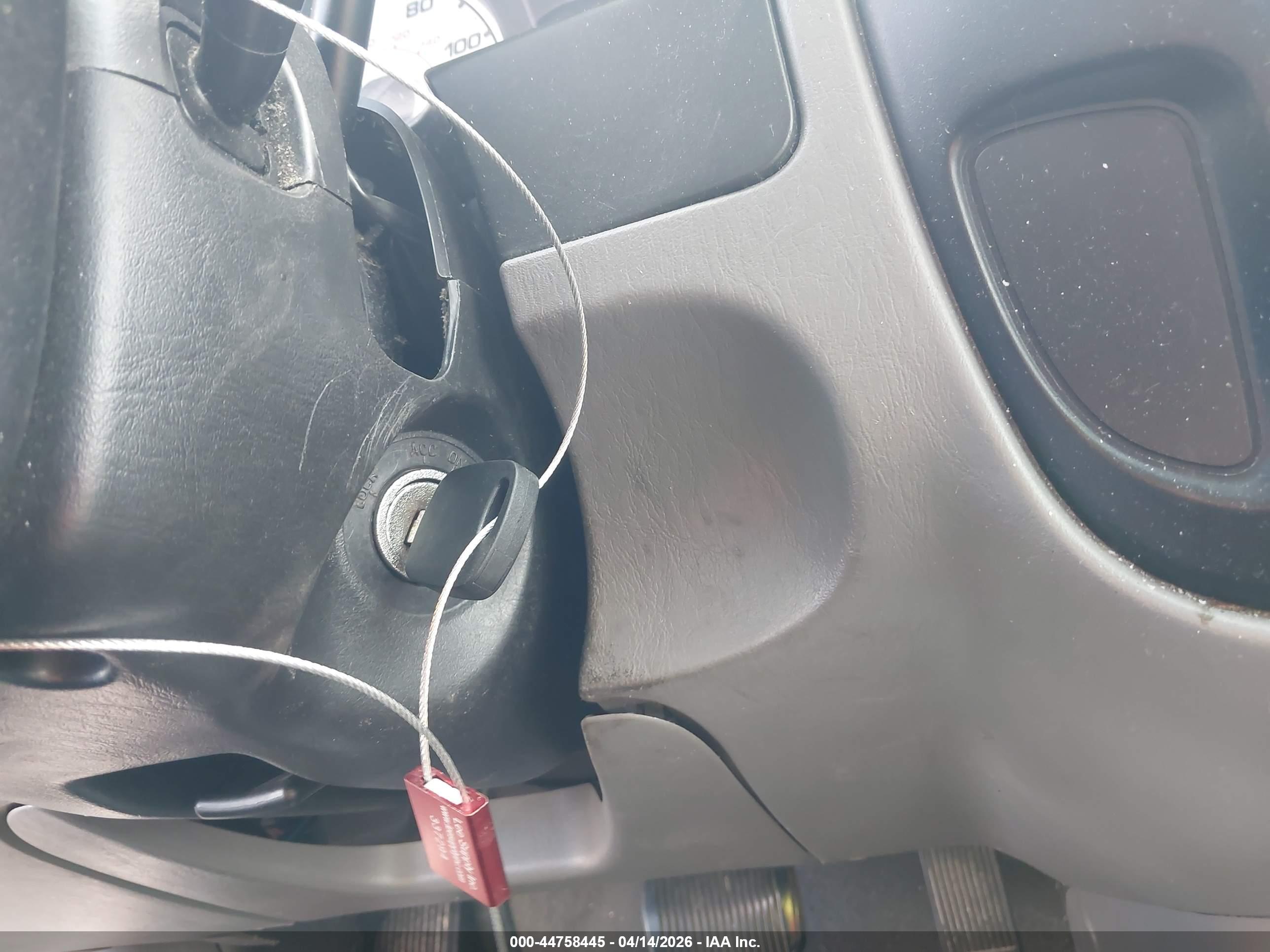 FORD ESCAPE image 11