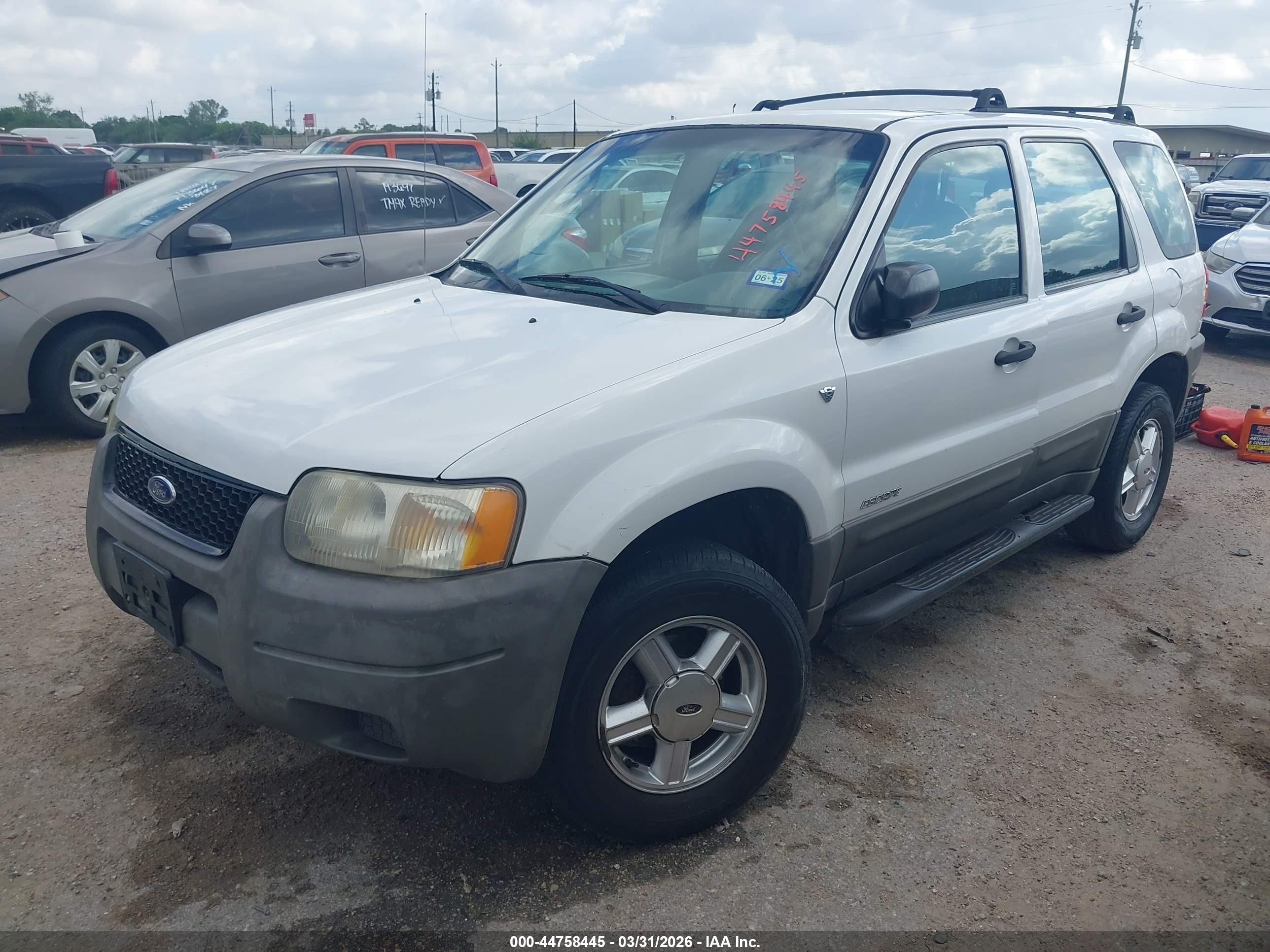 FORD ESCAPE image 2