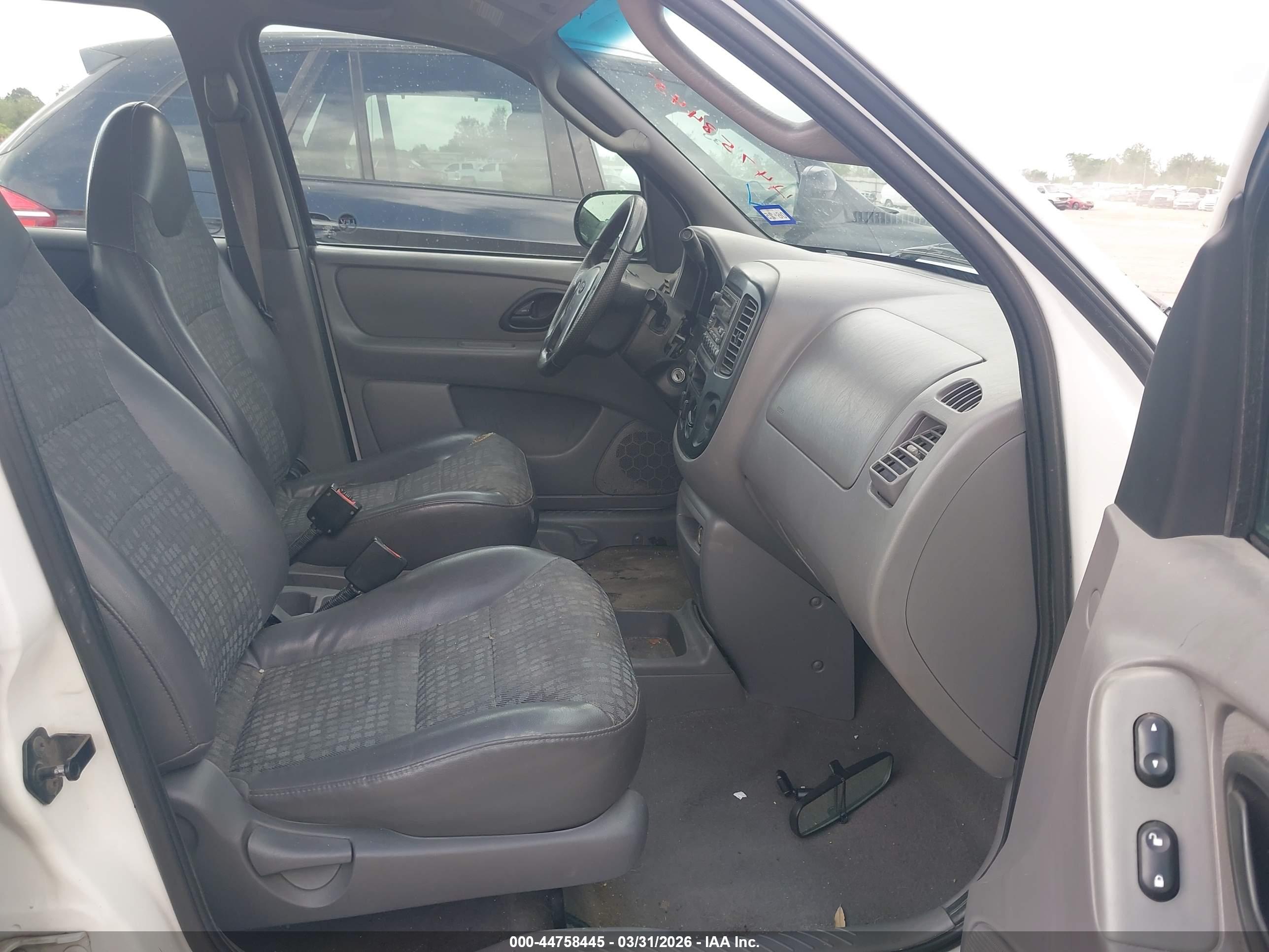 FORD ESCAPE image 5