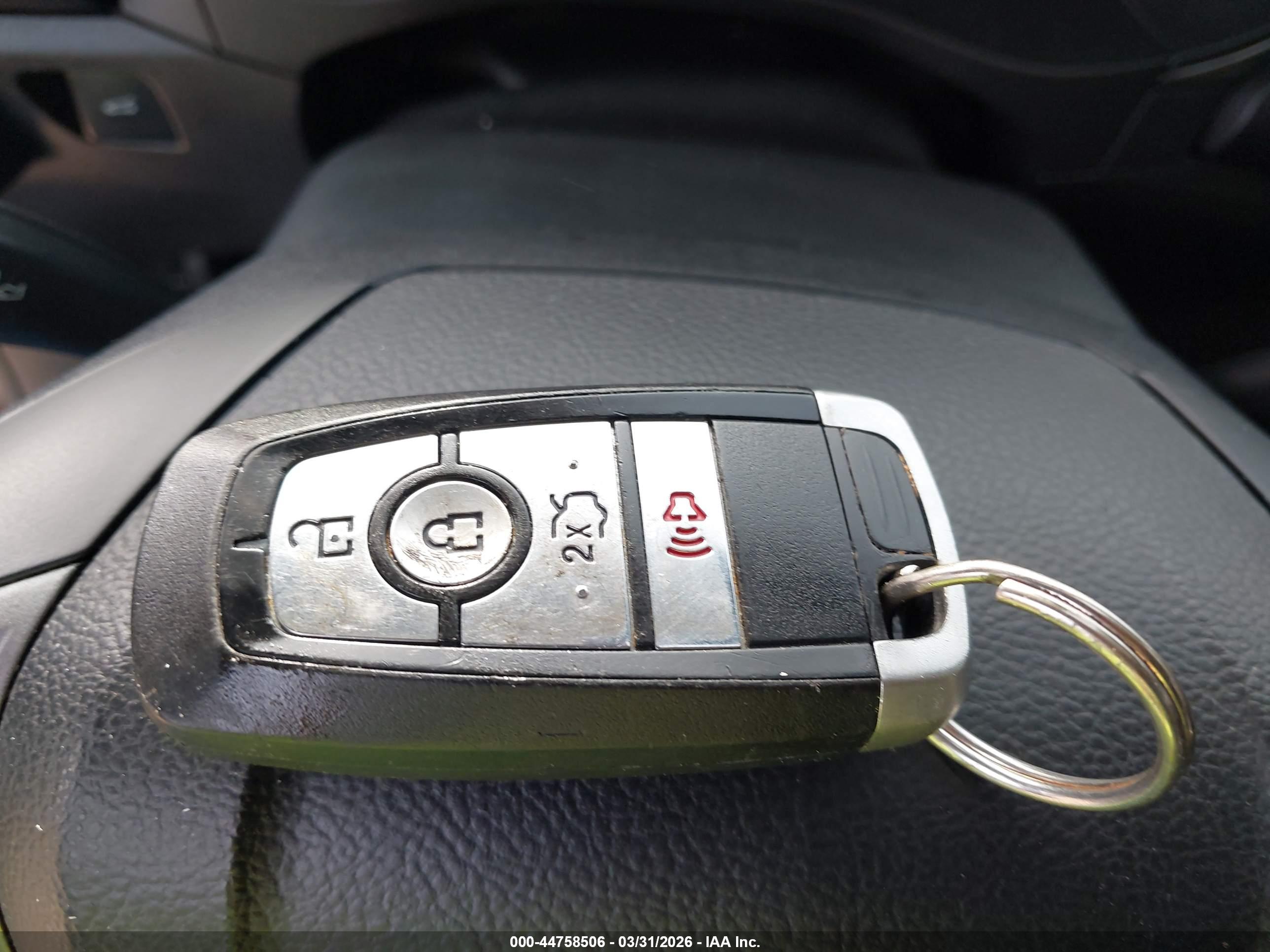 FORD FUSION image 11