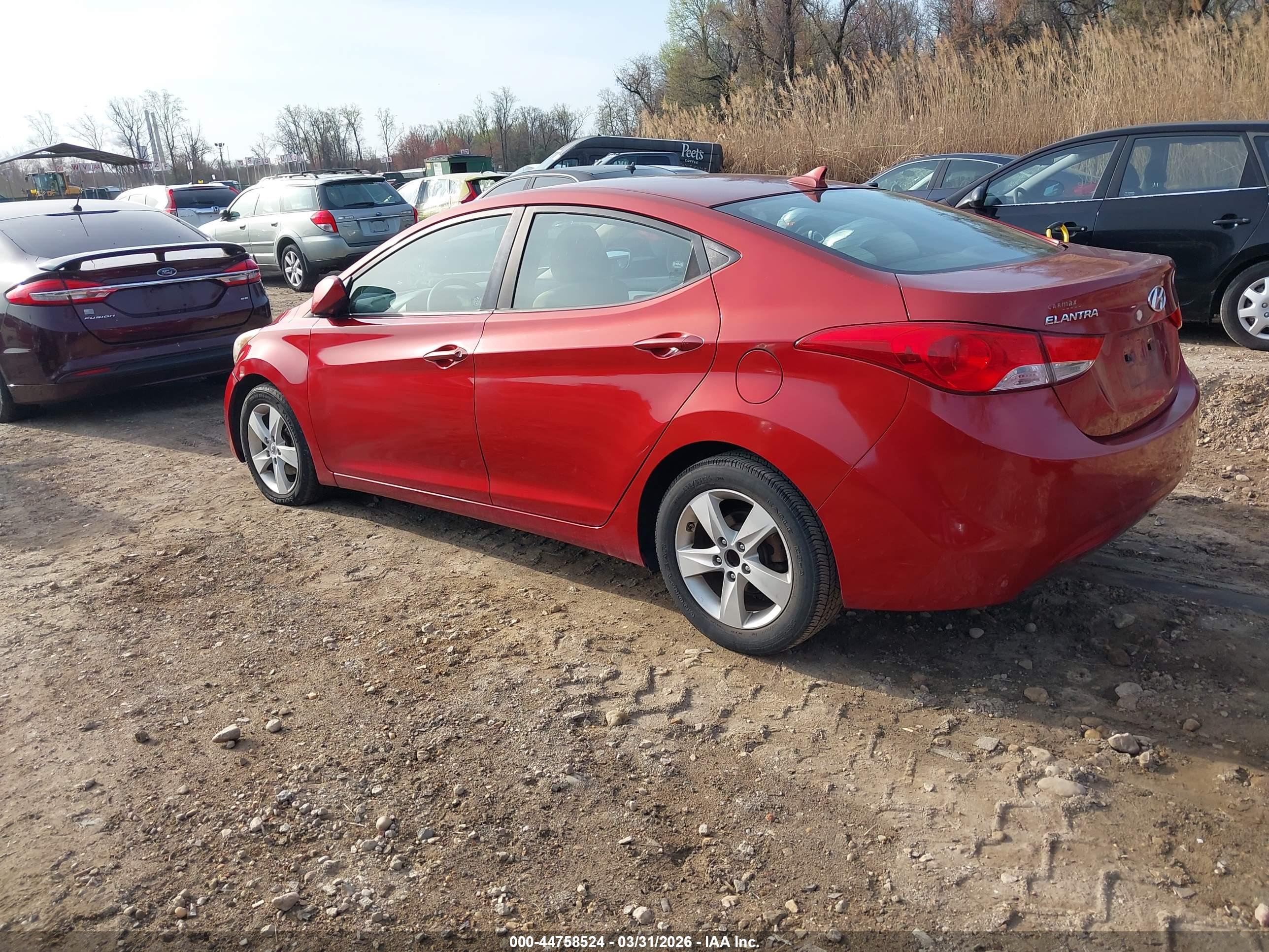 HYUNDAI ELANTRA image 3