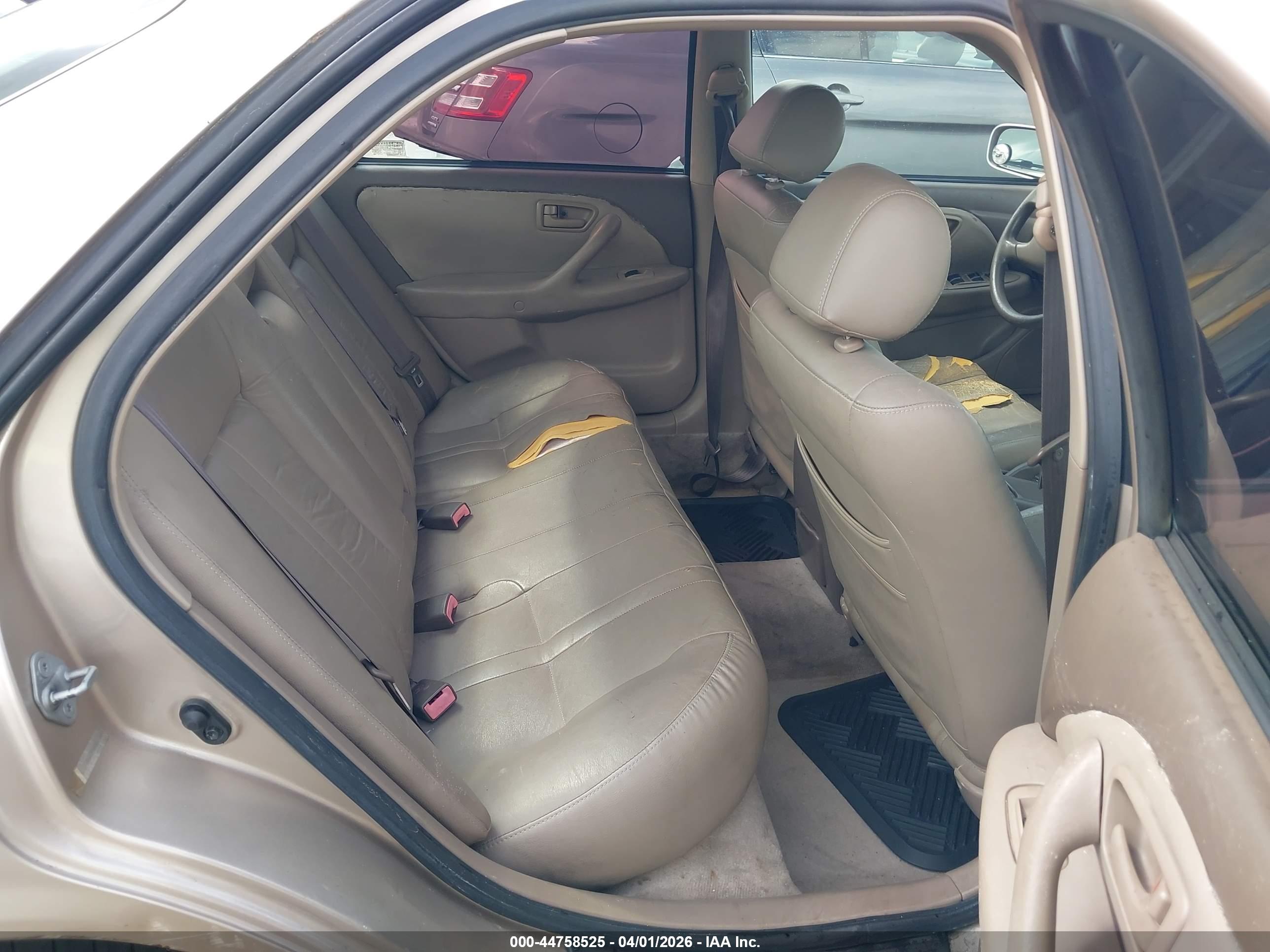 TOYOTA CAMRY image 8