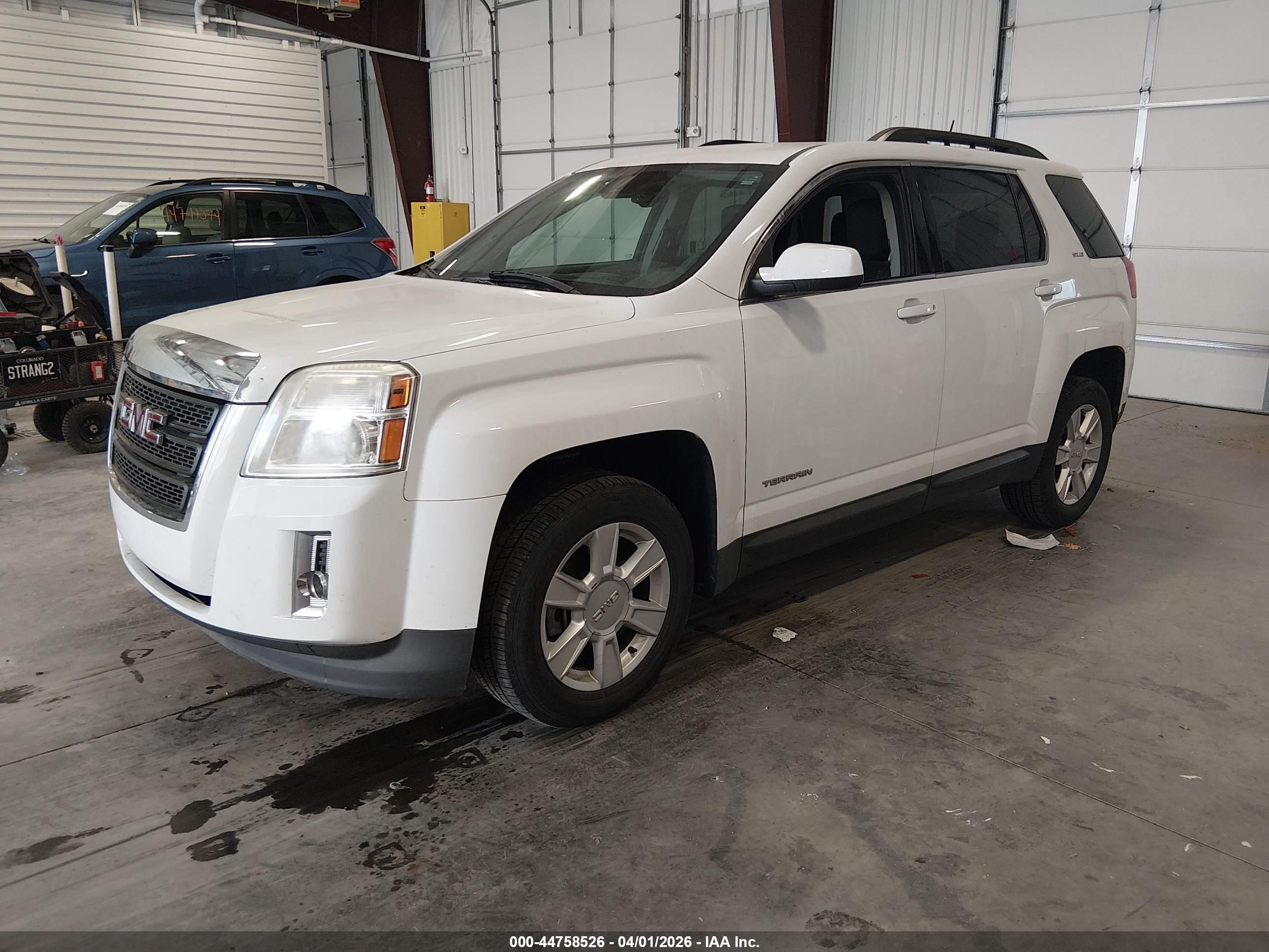 GMC TERRAIN image 2