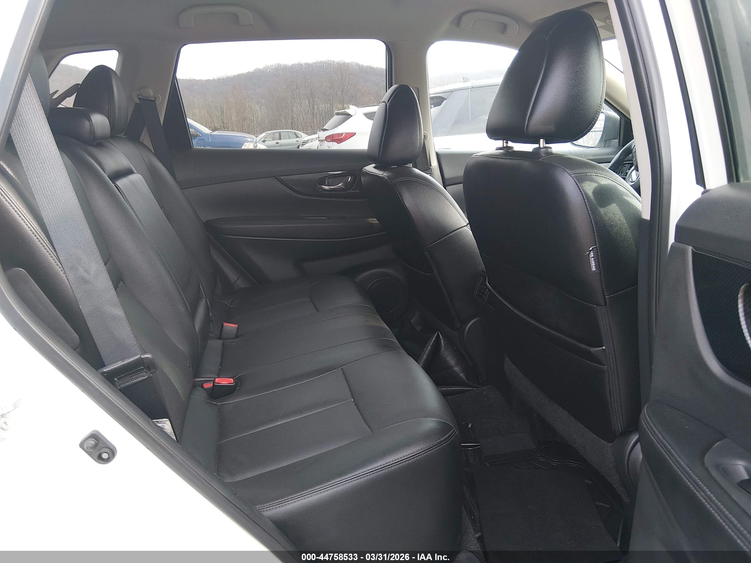 NISSAN ROGUE image 8