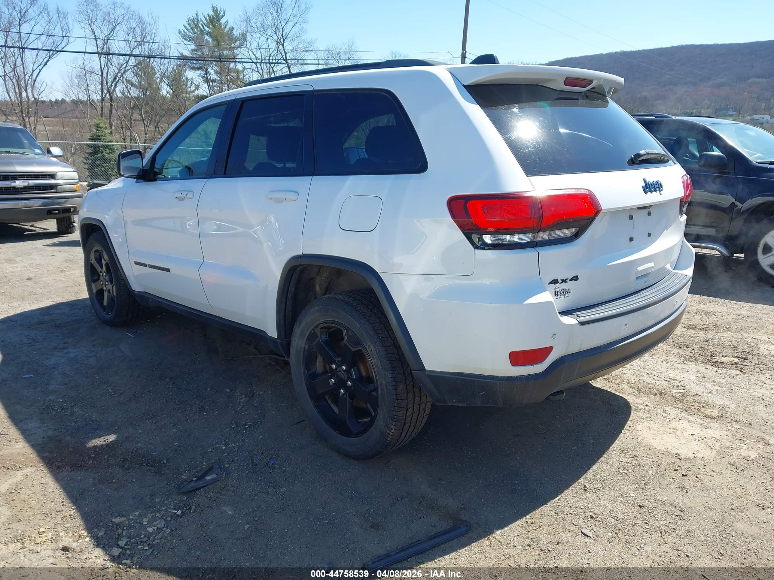 JEEP GRAND image 3