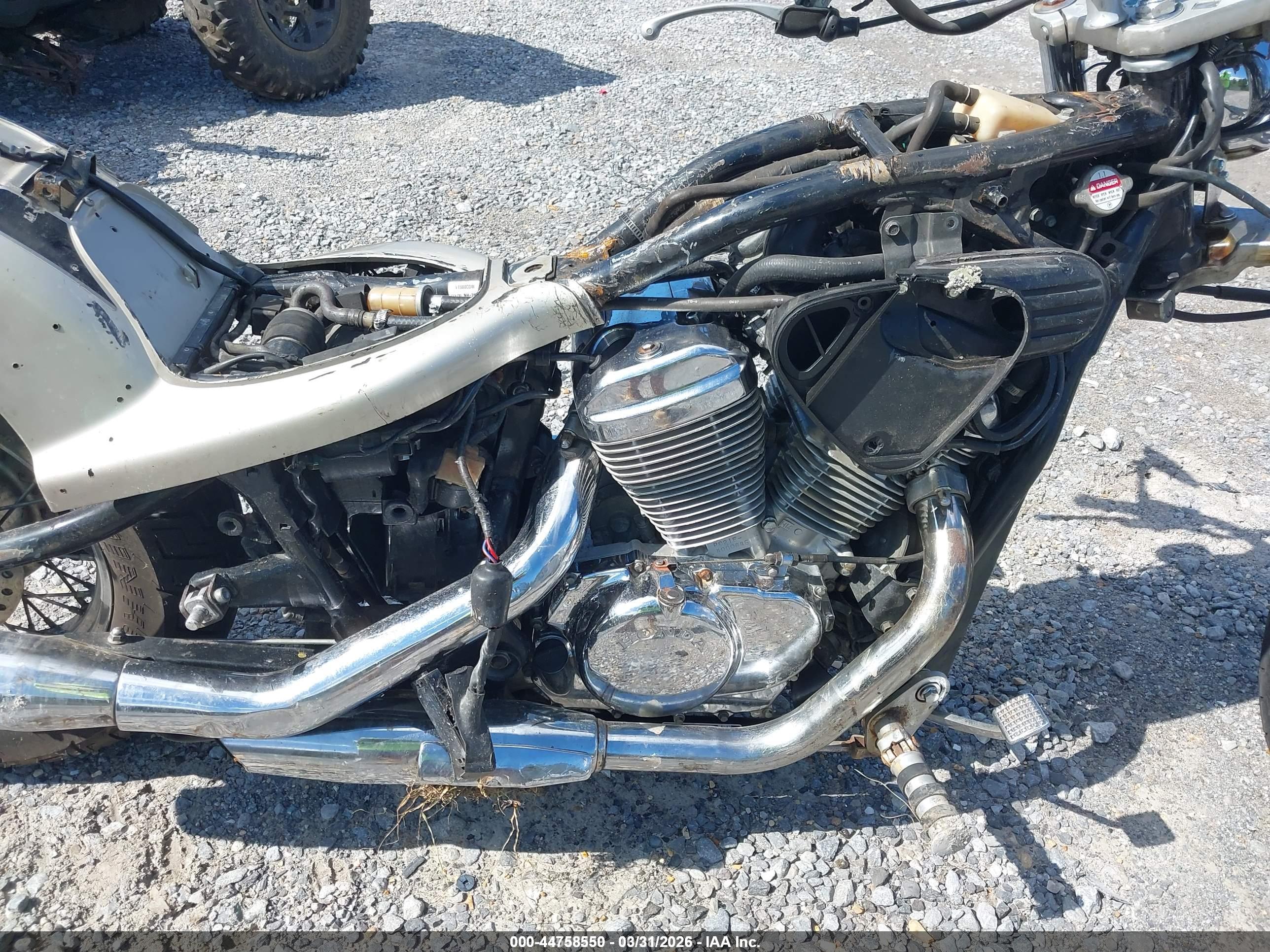HONDA VT600 image 8