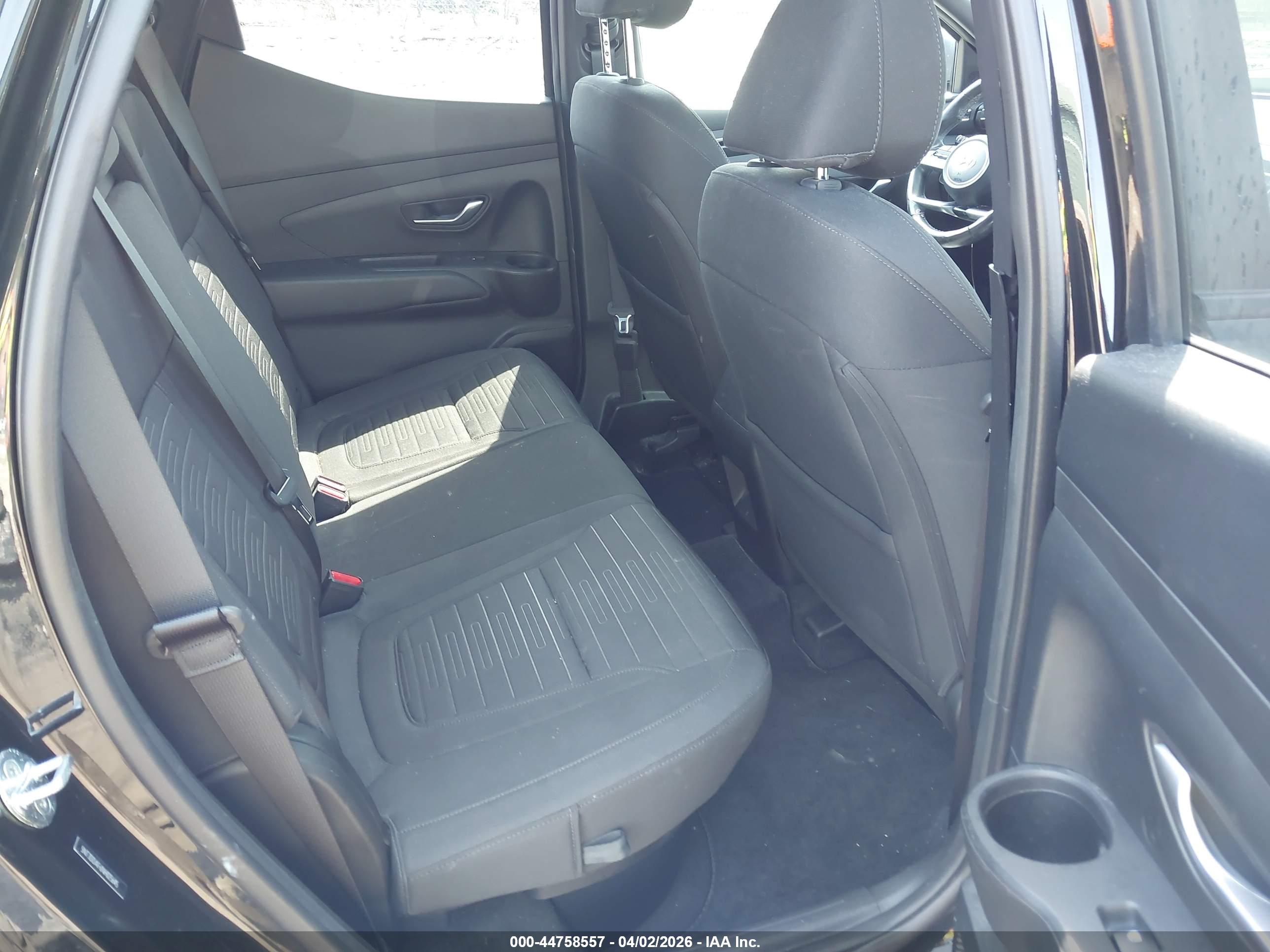 HYUNDAI SANTA image 8