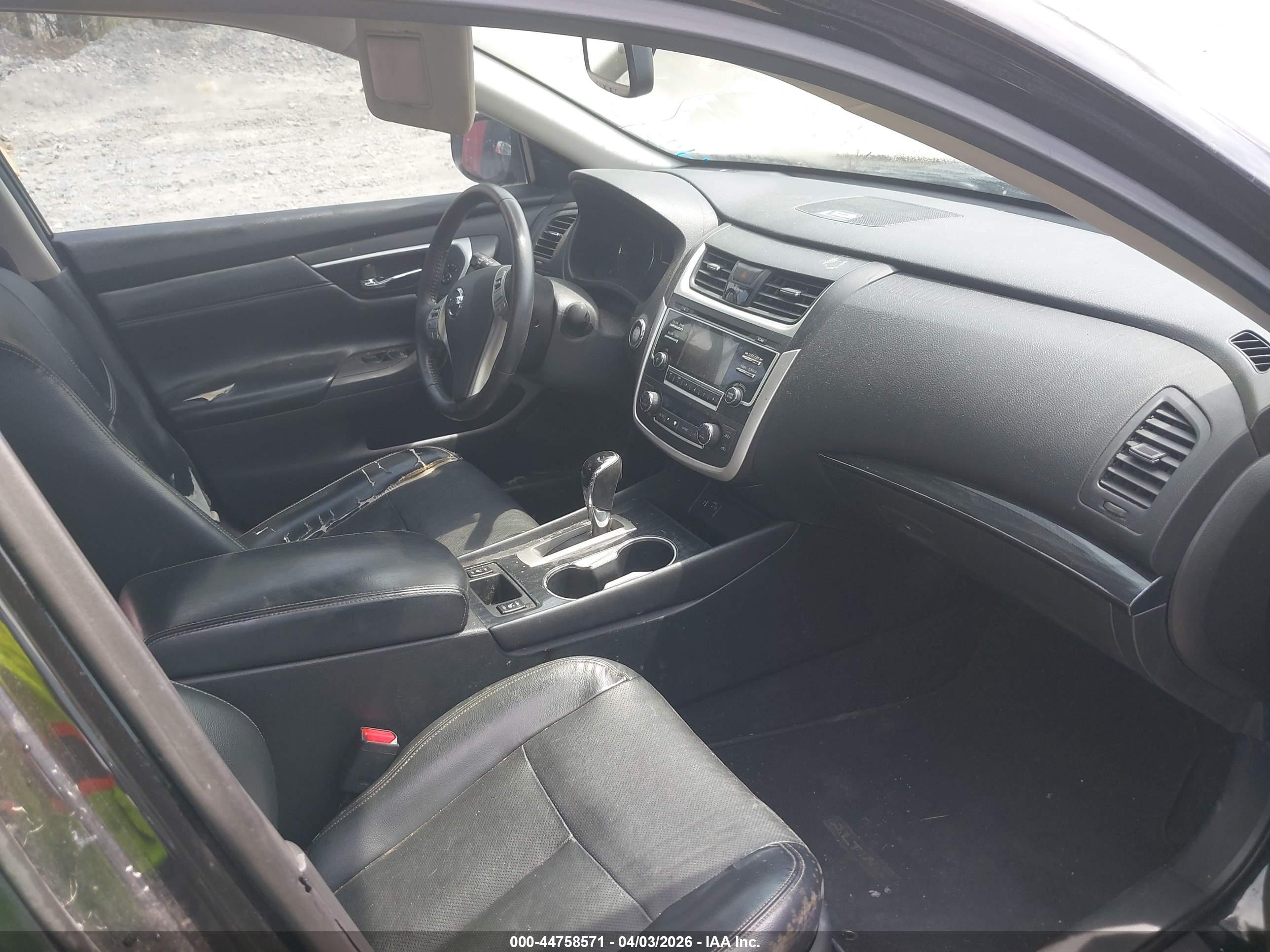 NISSAN ALTIMA image 5