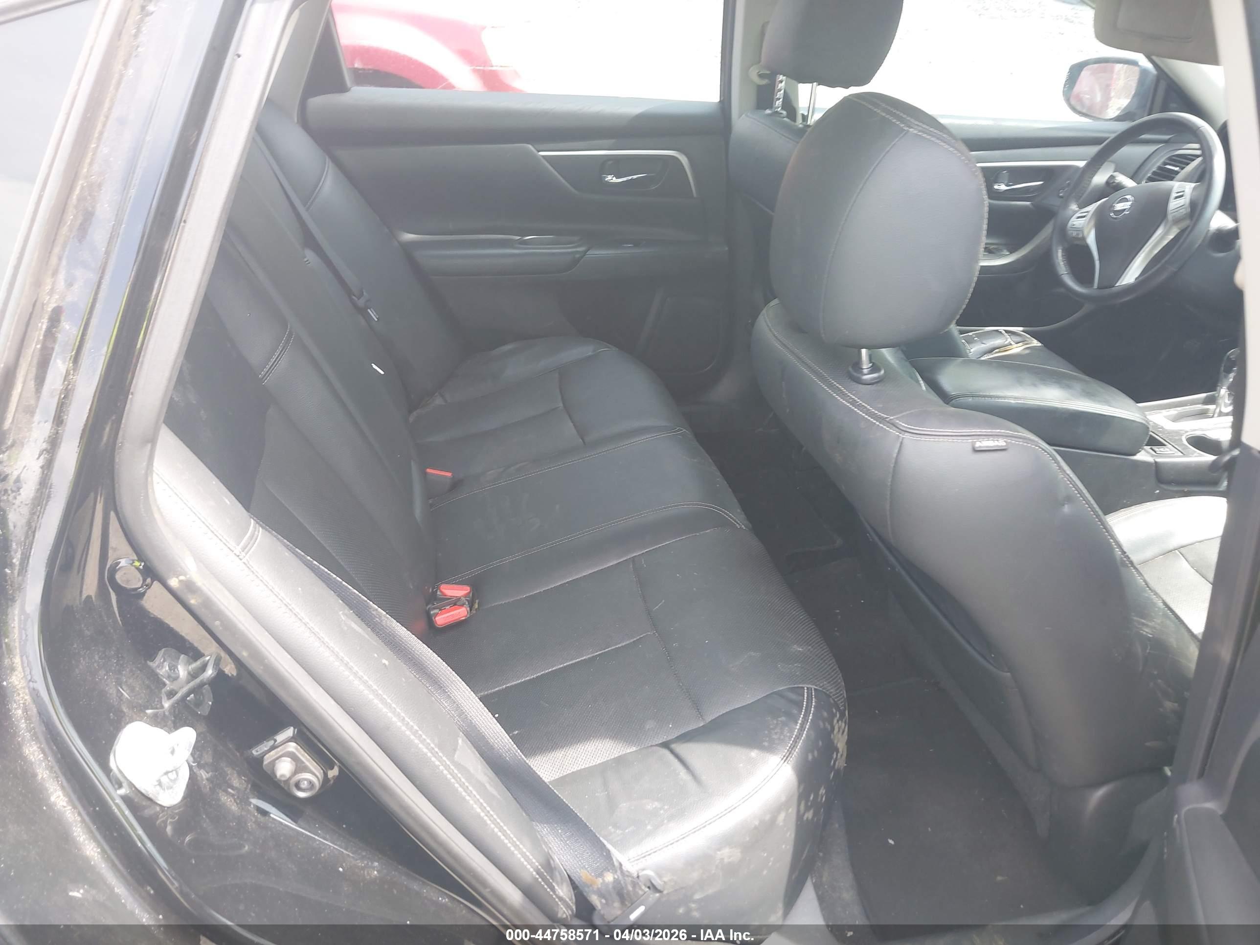NISSAN ALTIMA image 8