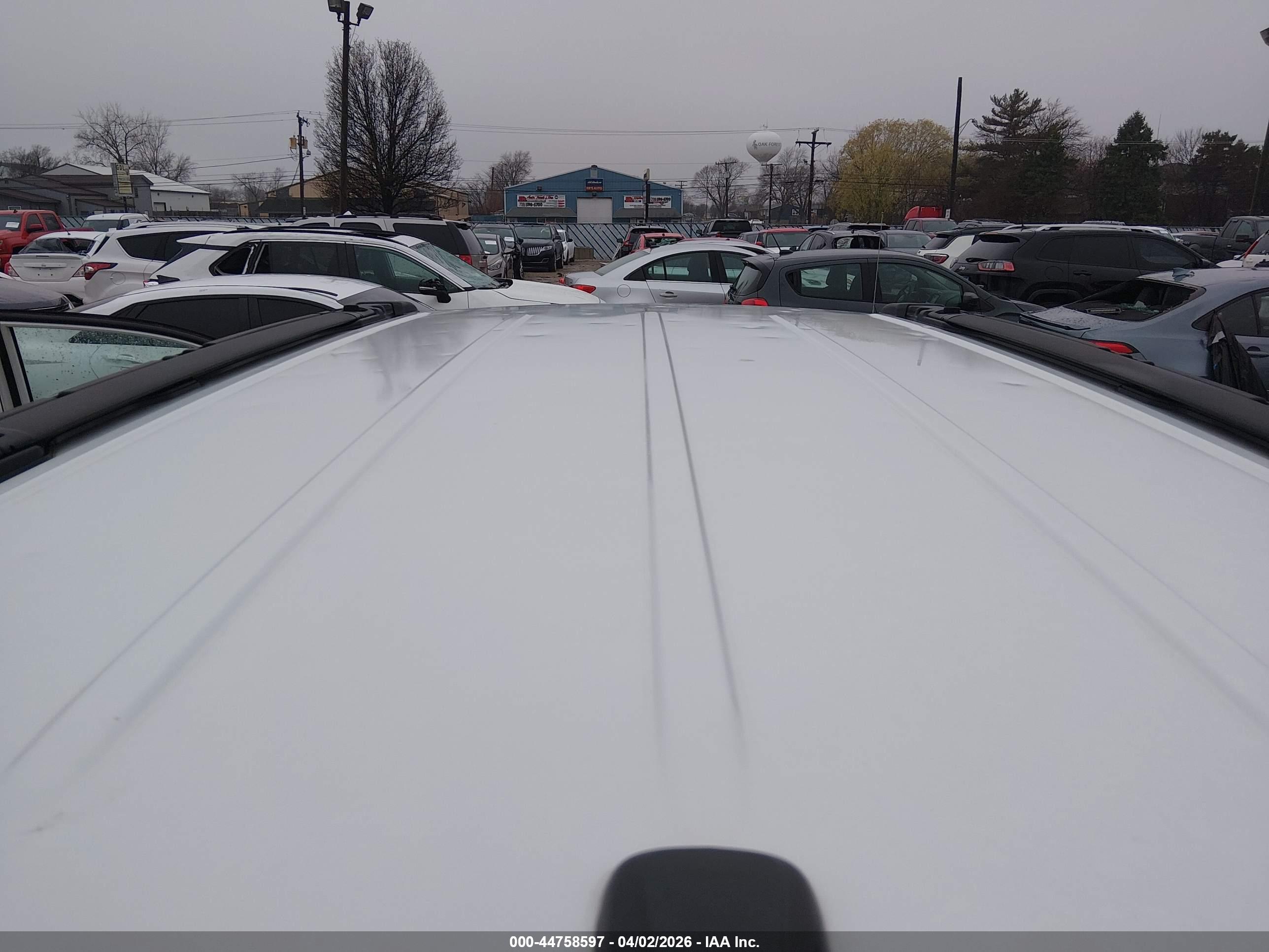 CHRYSLER TOWN image 6