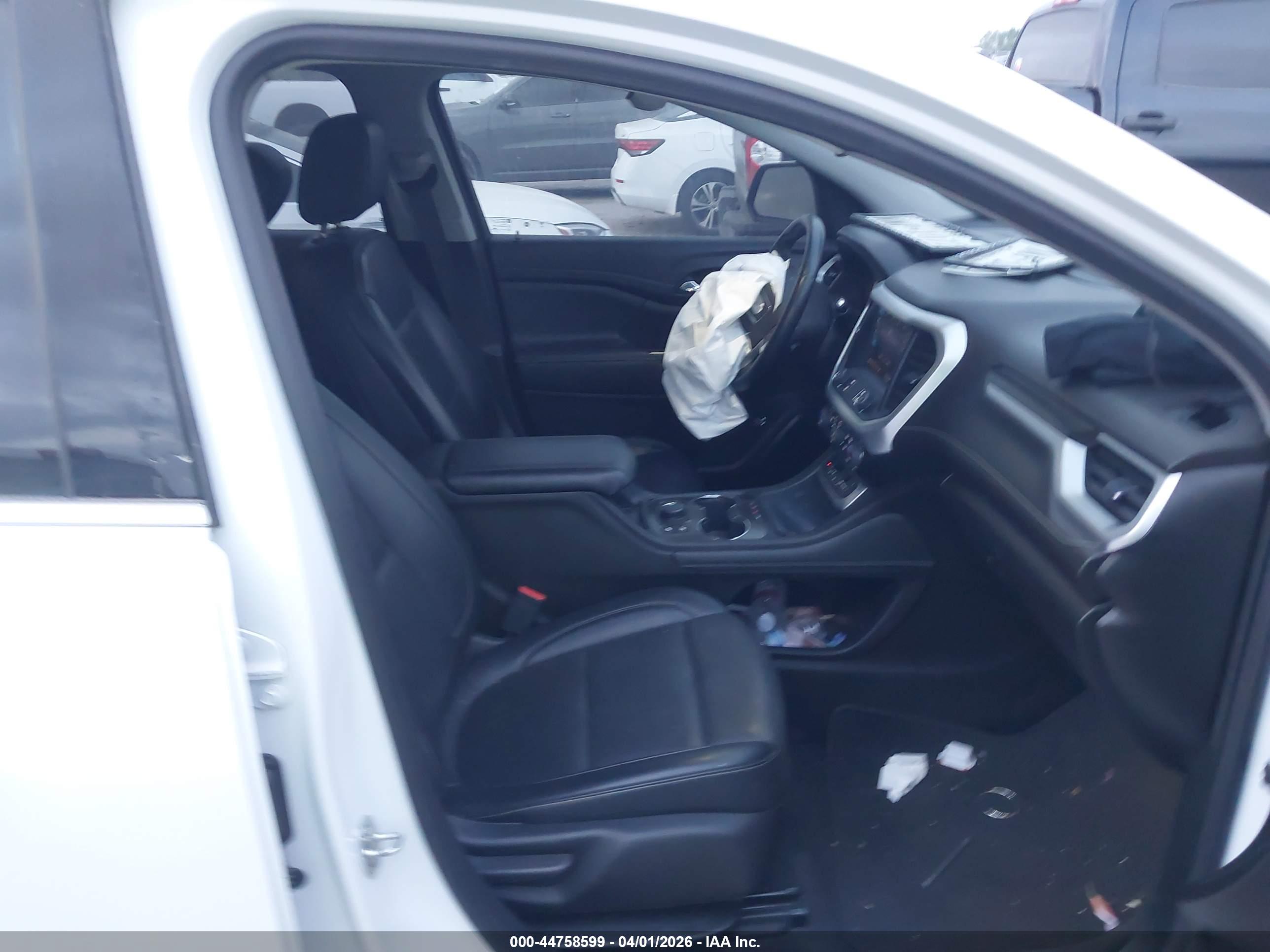 GMC ACADIA image 5