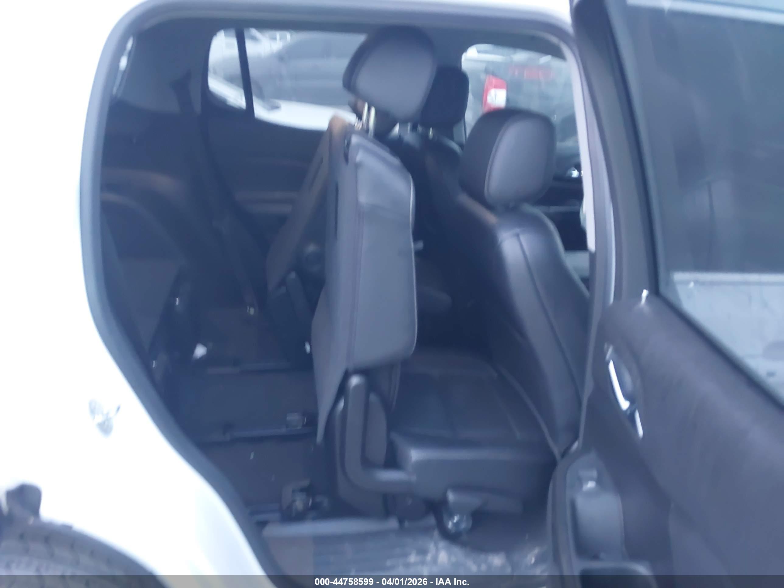 GMC ACADIA image 8