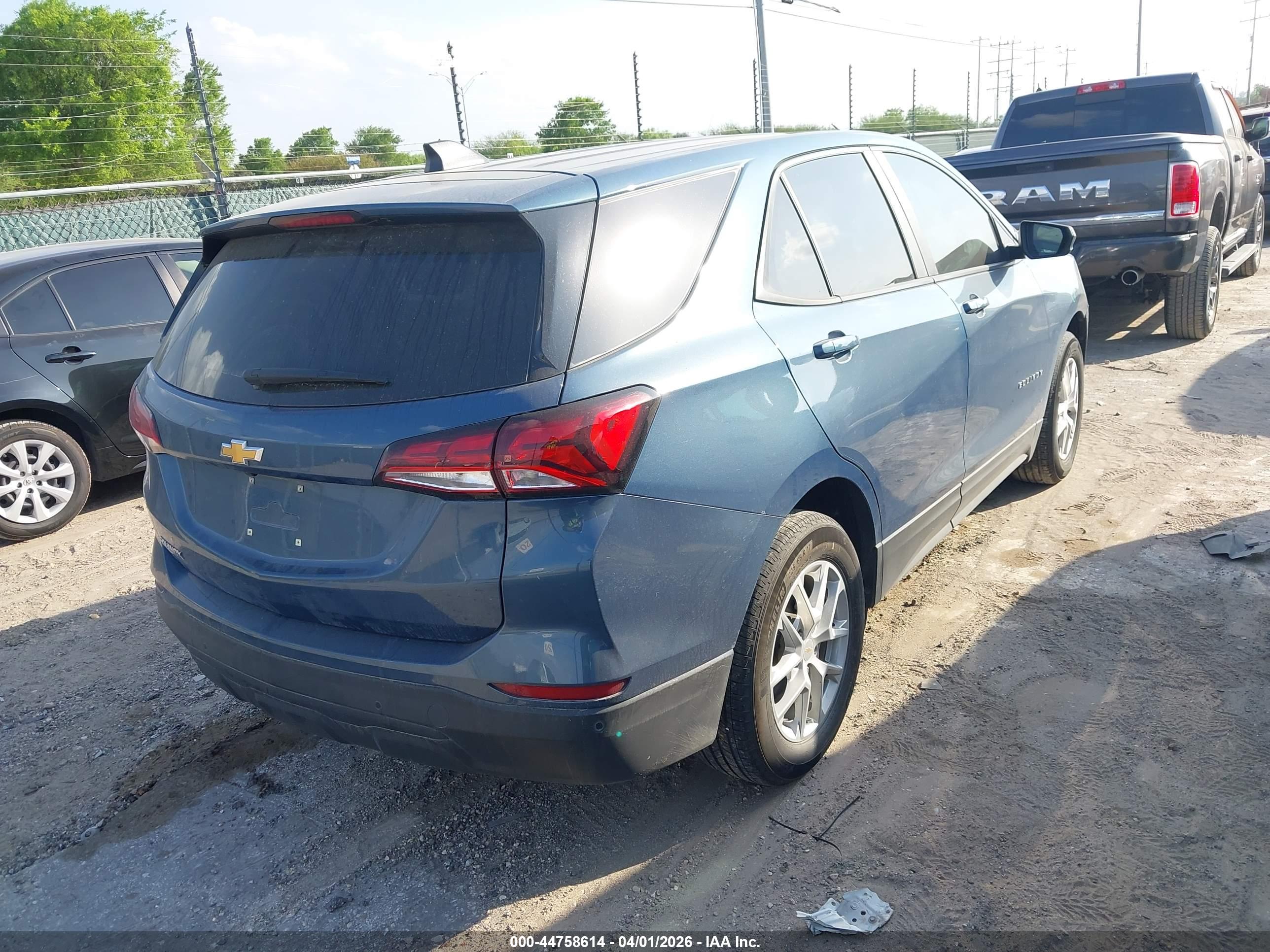 CHEVROLET EQUINOX image 4