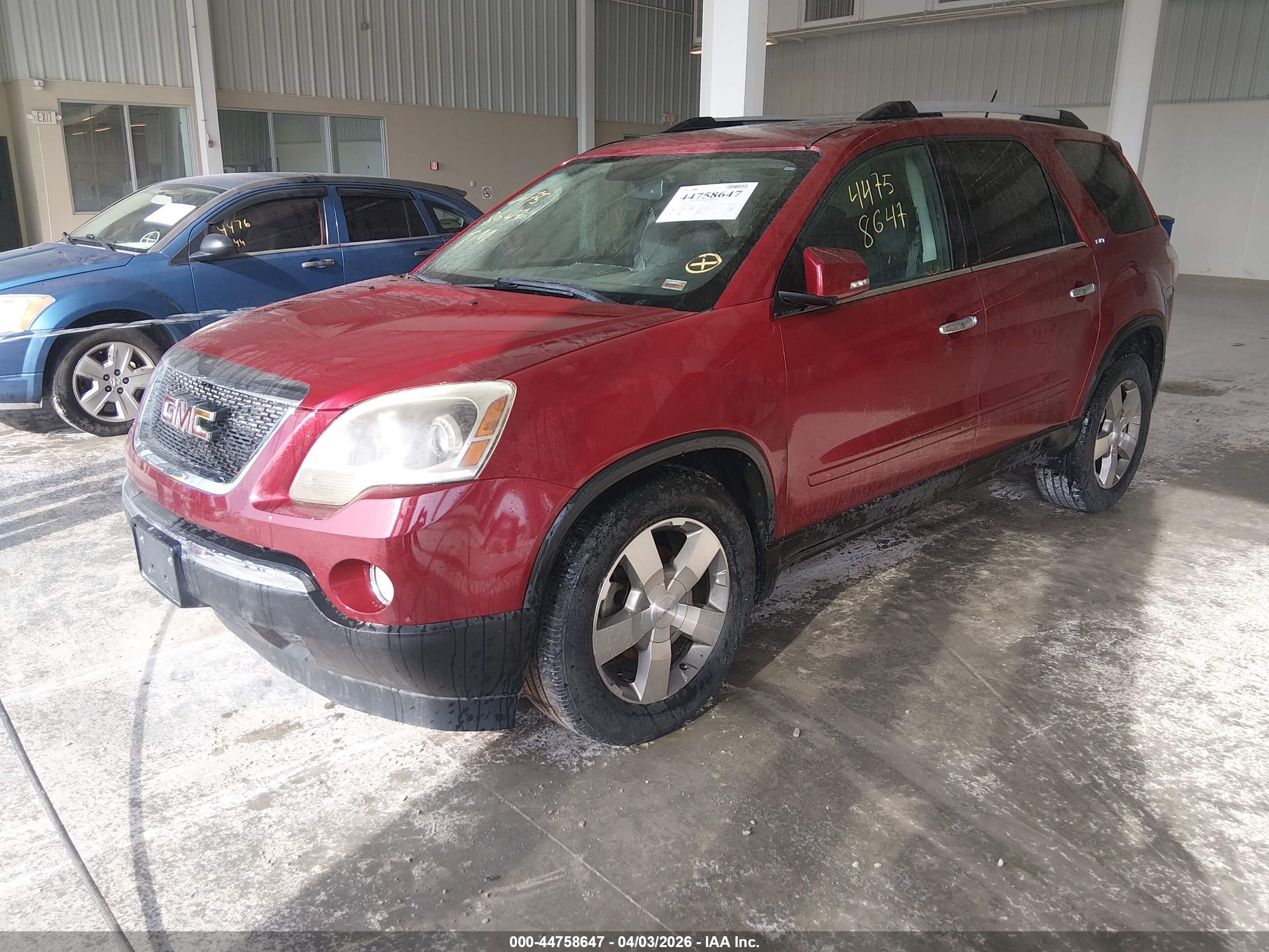 GMC ACADIA image 2