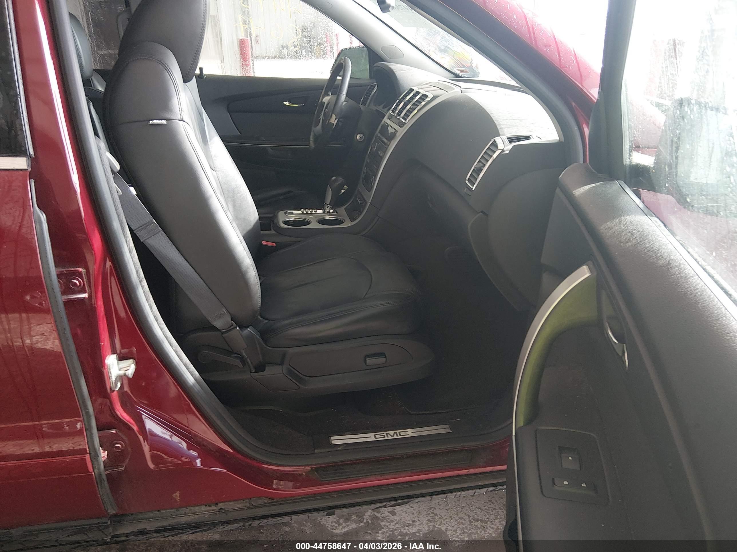 GMC ACADIA image 5