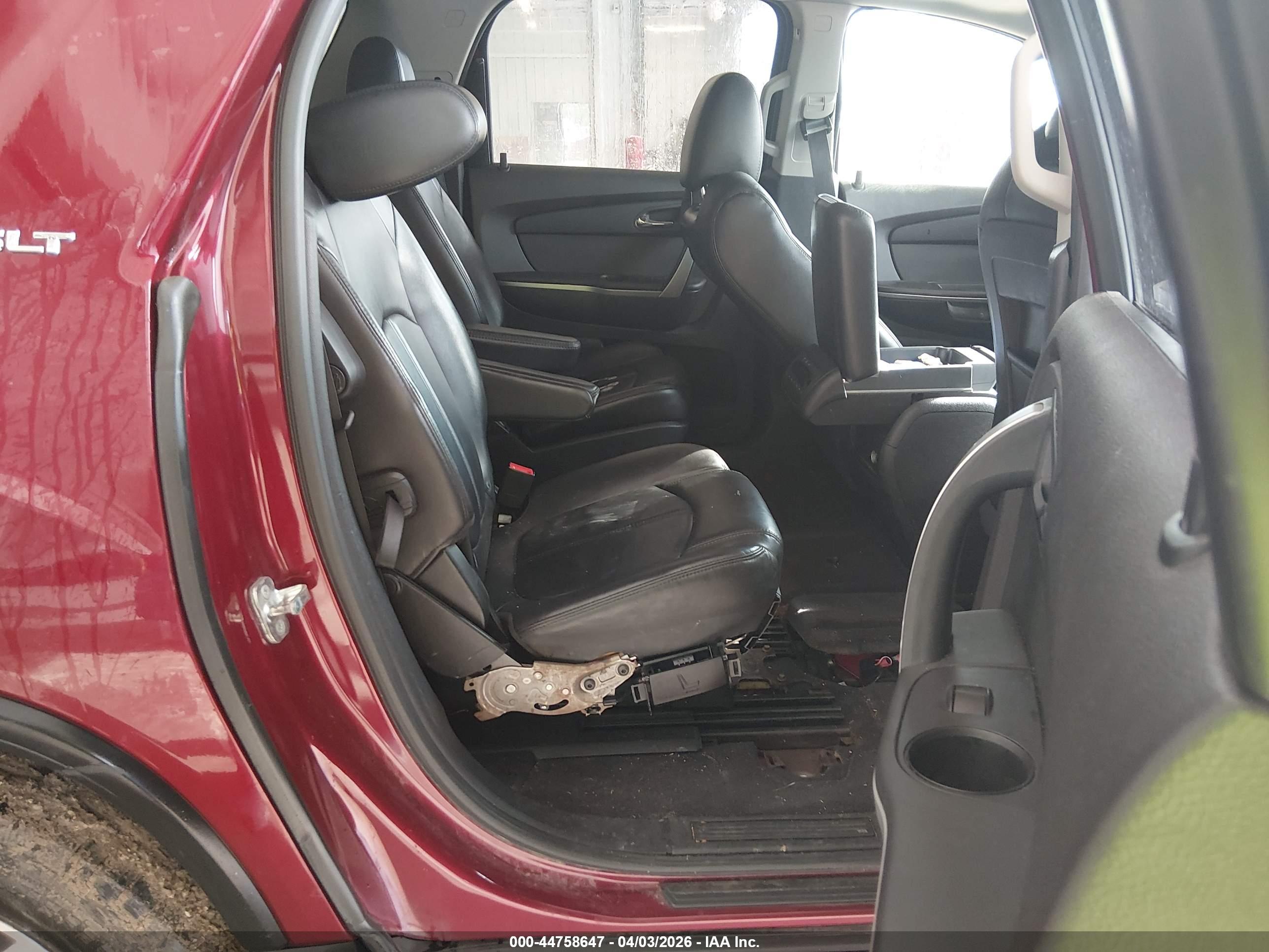 GMC ACADIA image 8