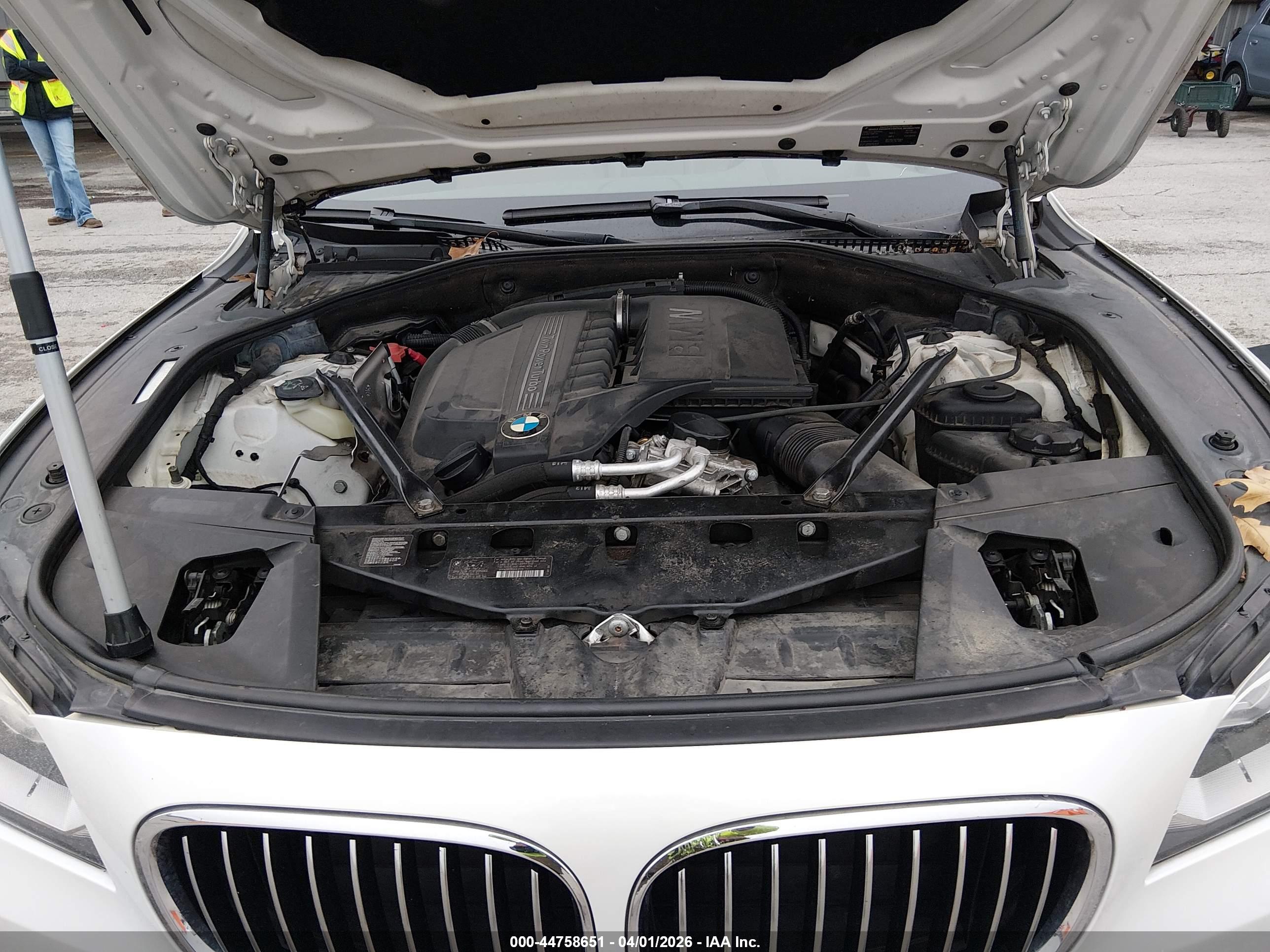BMW 740LI image 10