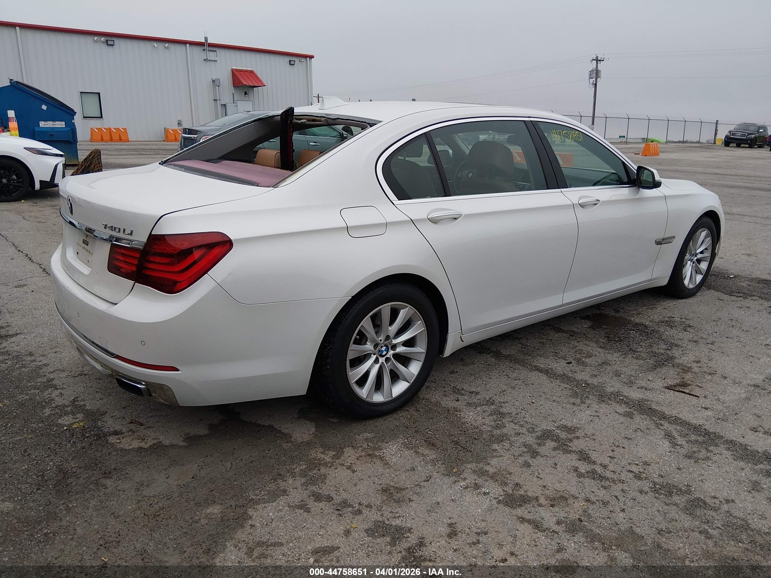 BMW 740LI image 4