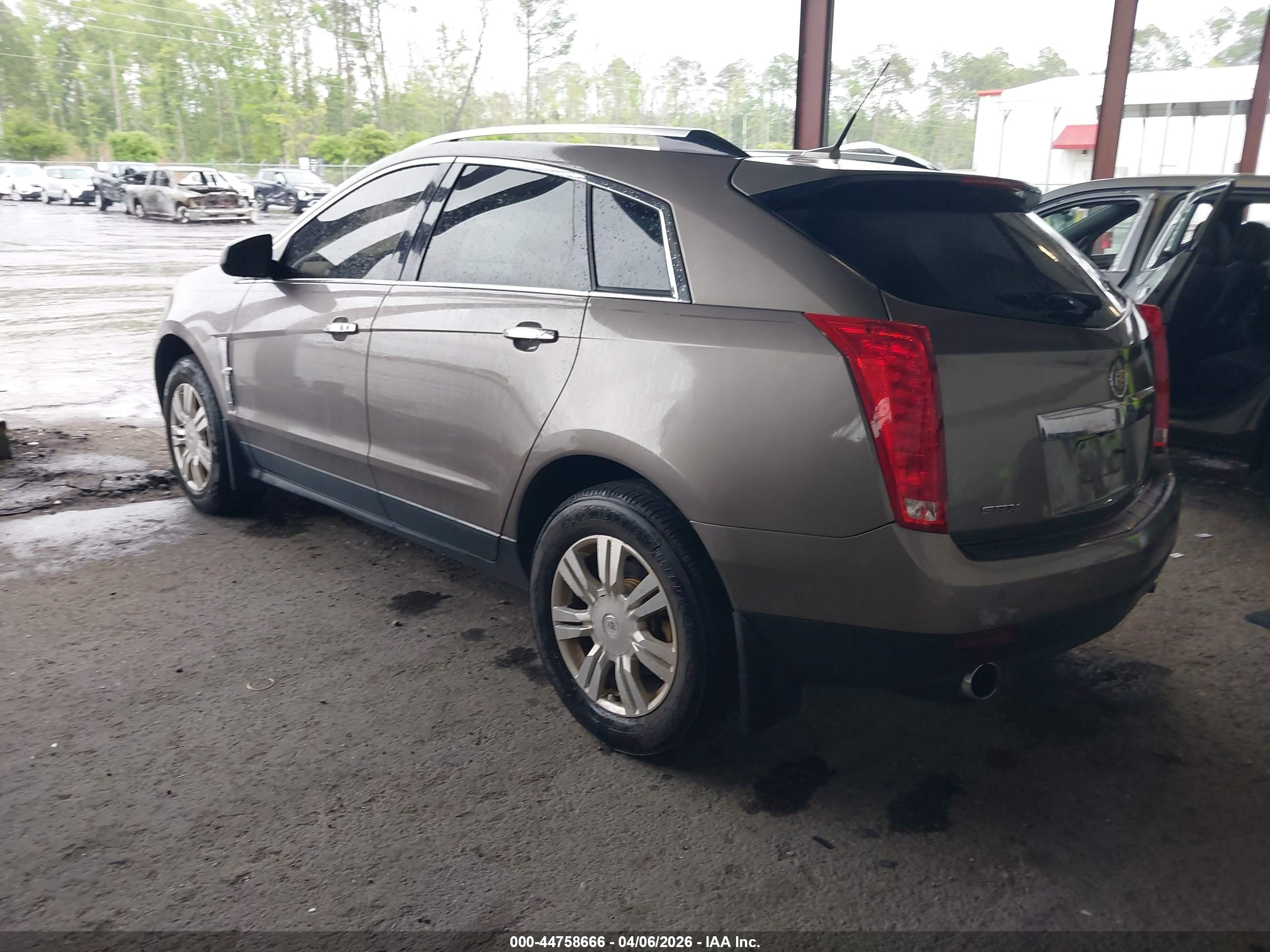 CADILLAC SRX image 3