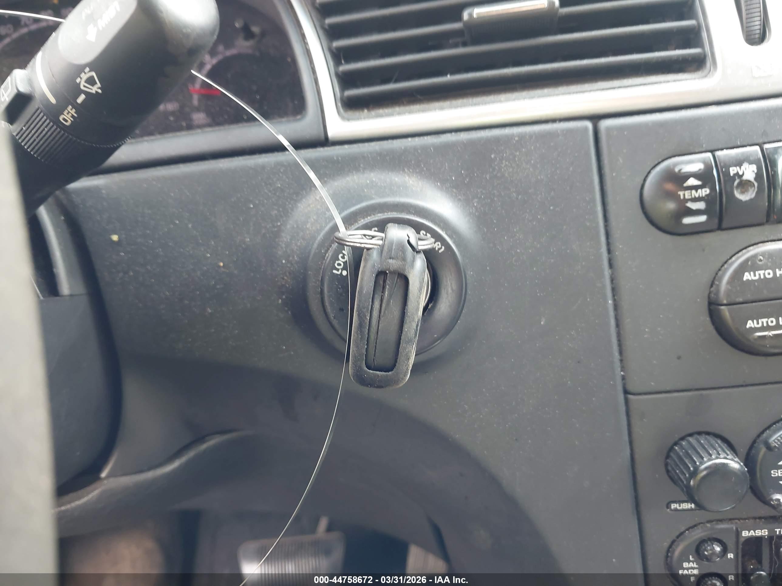 CHRYSLER PACIFICA image 11