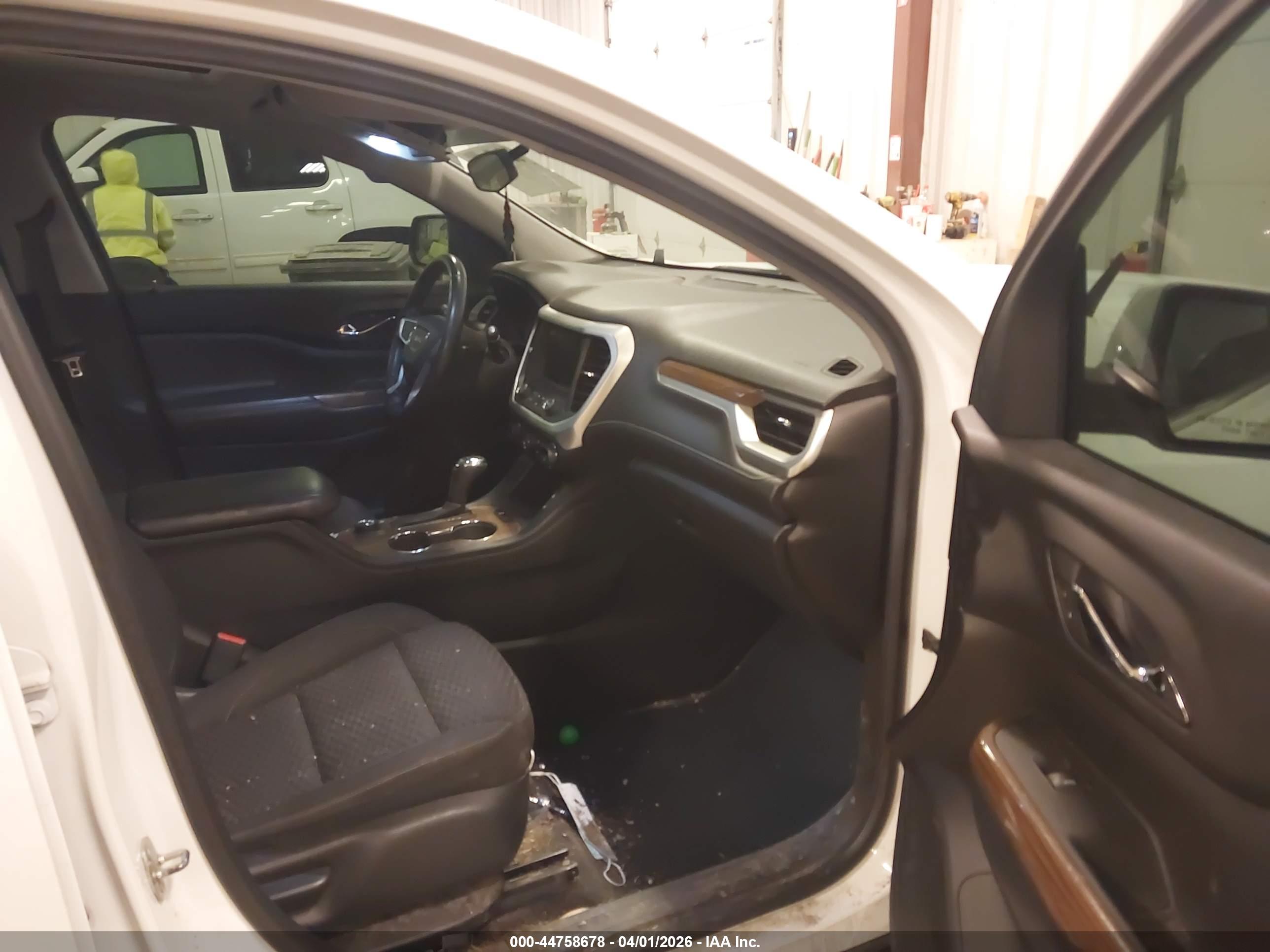 GMC ACADIA image 5