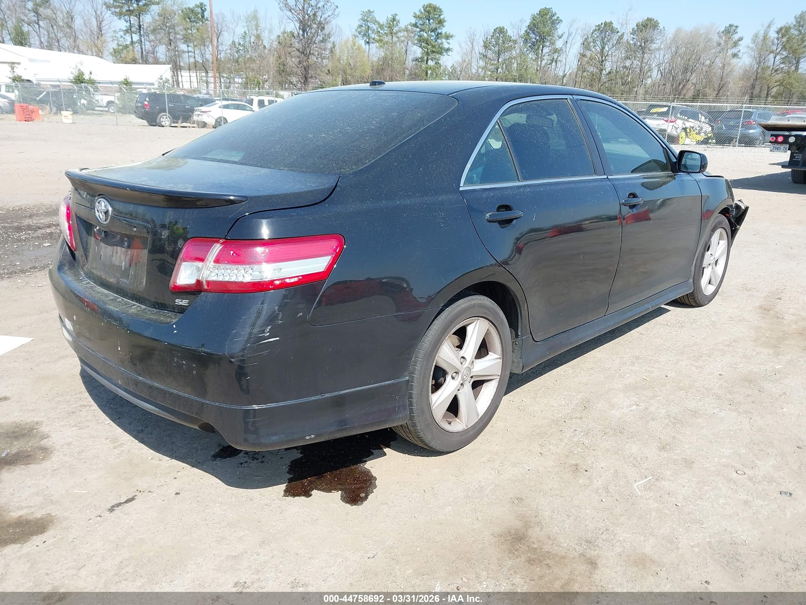 TOYOTA CAMRY image 4