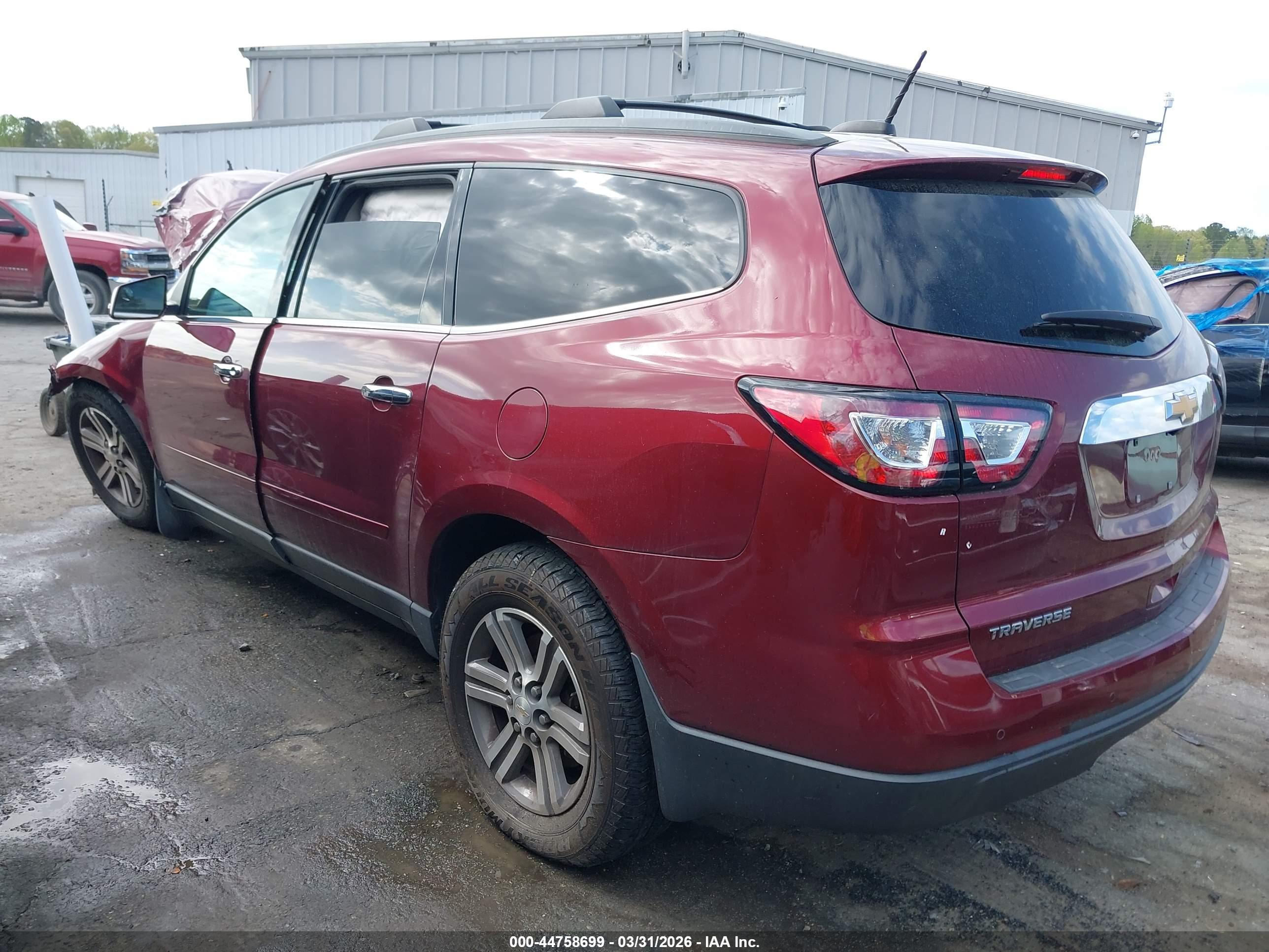 CHEVROLET TRAVERSE image 3