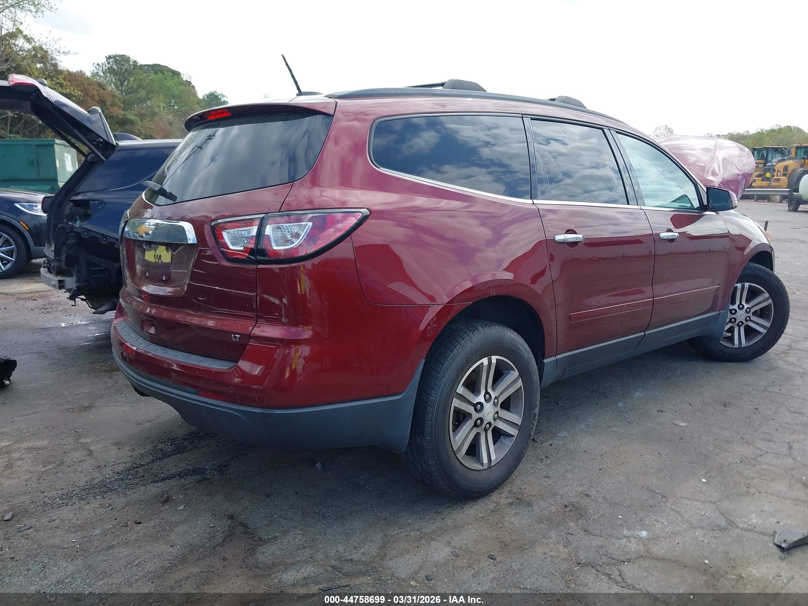 CHEVROLET TRAVERSE image 4