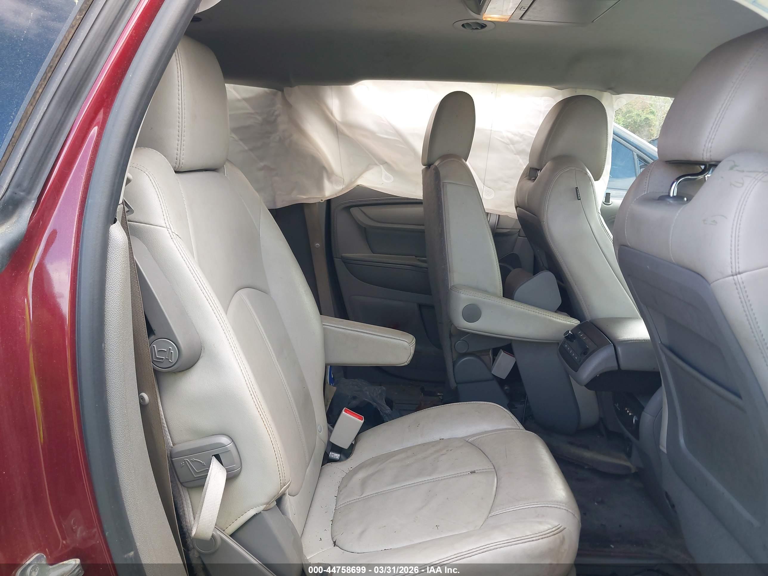 CHEVROLET TRAVERSE image 8