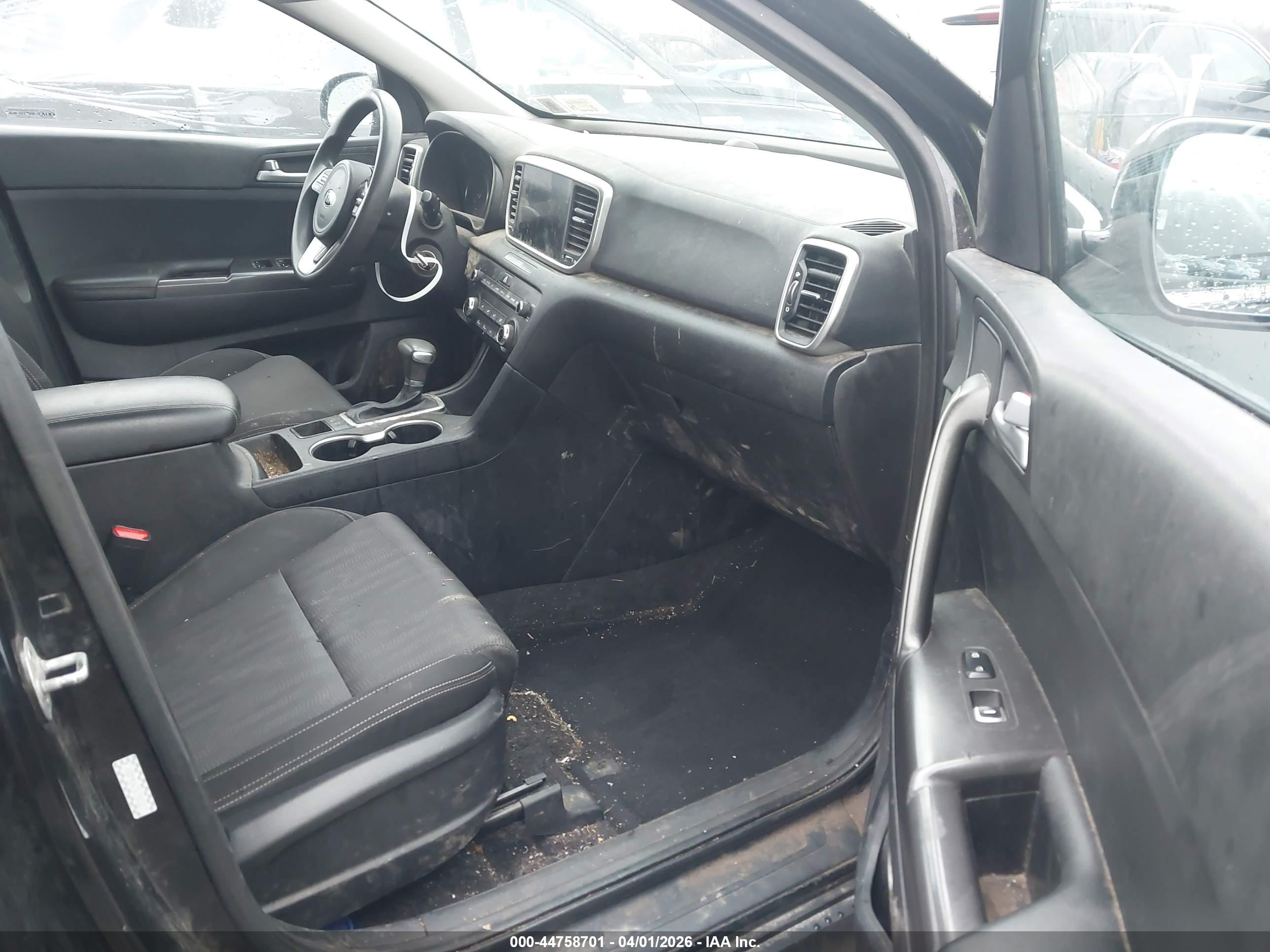 KIA SPORTAGE image 5