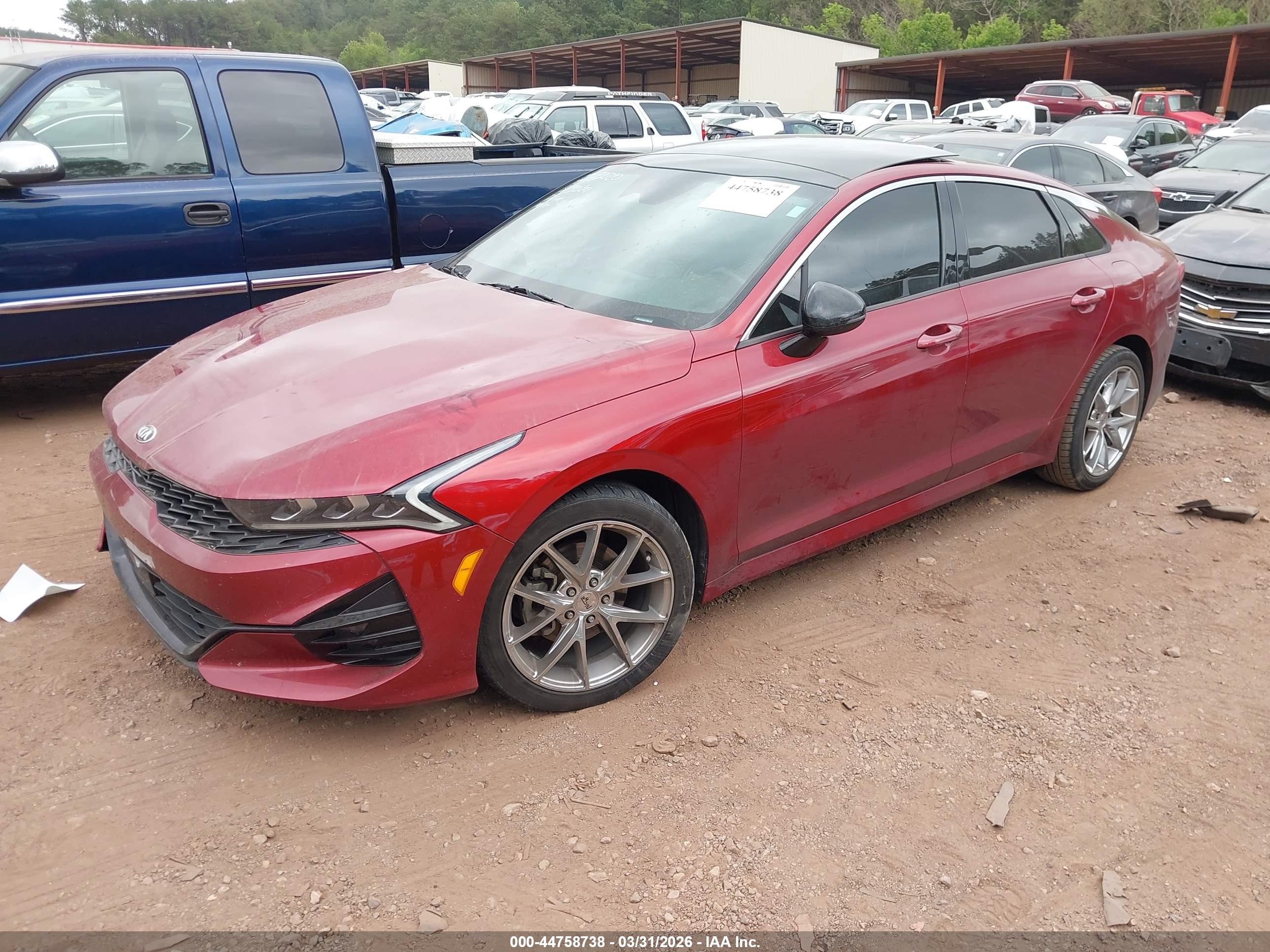 KIA K5 image 2