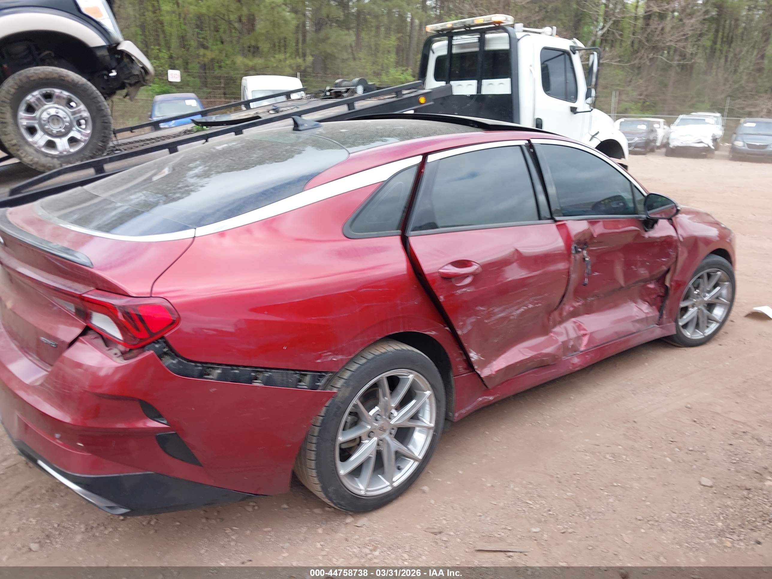 KIA K5 image 6