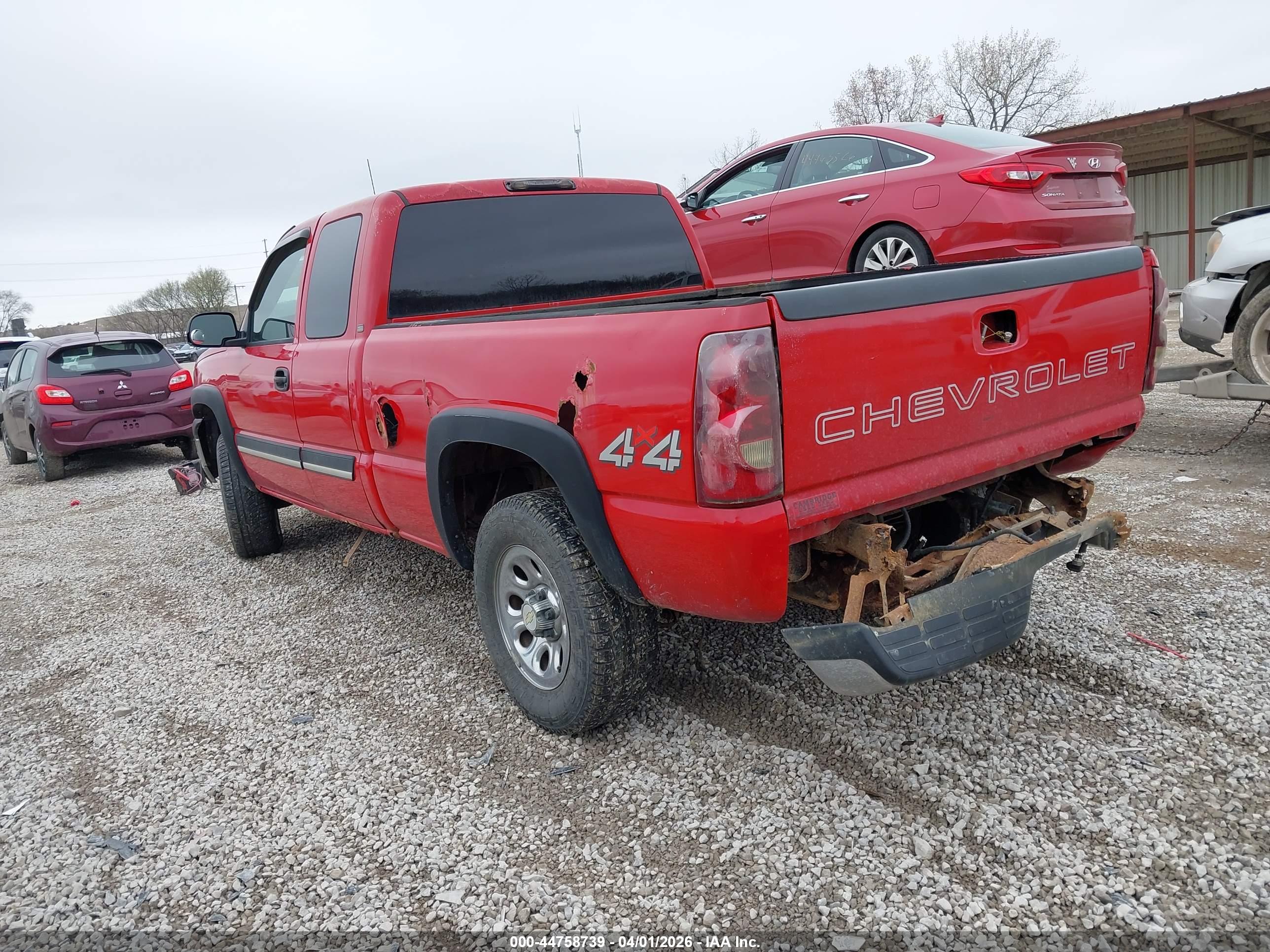 CHEVROLET SILVERADO image 3