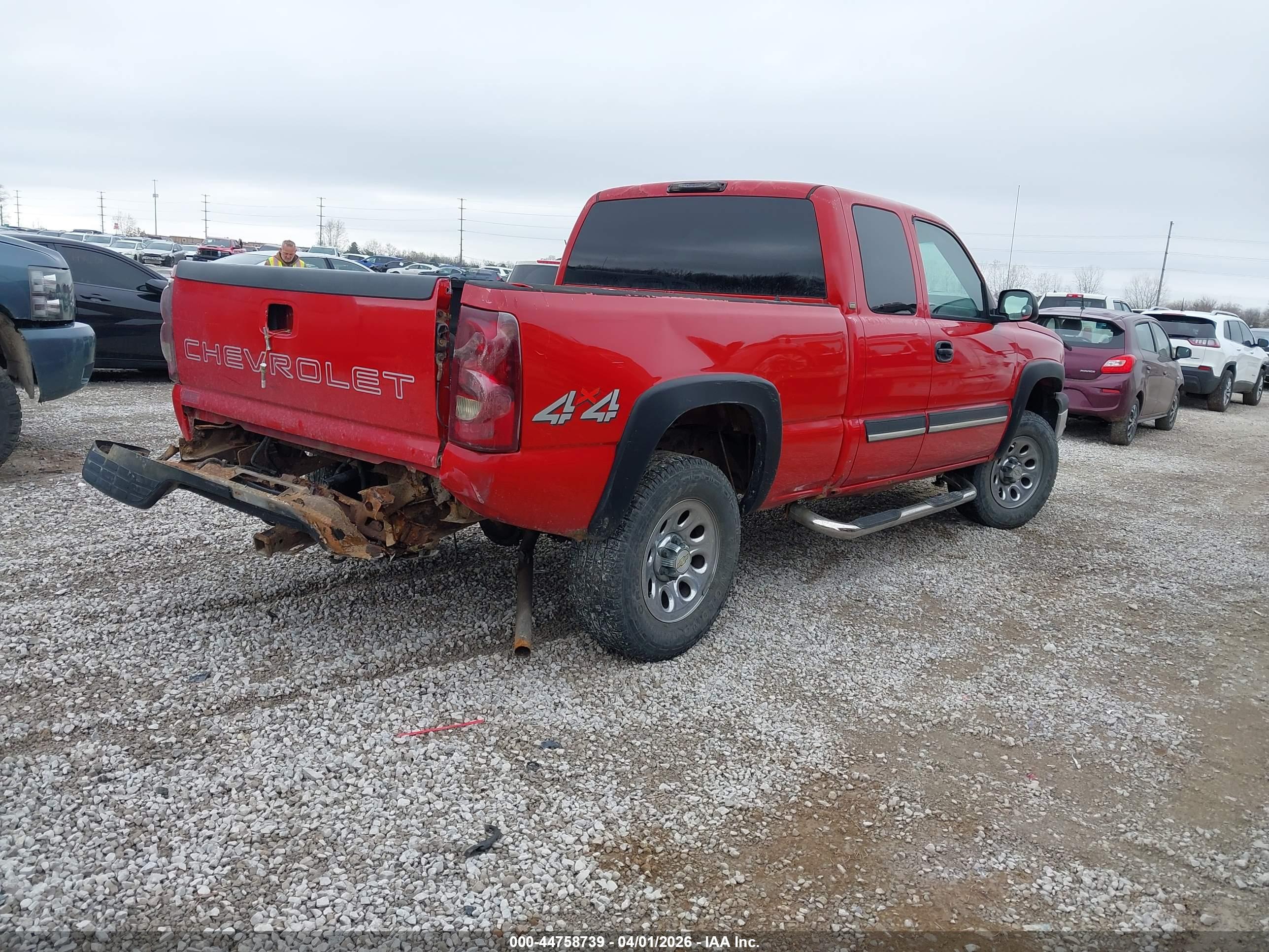 CHEVROLET SILVERADO image 4