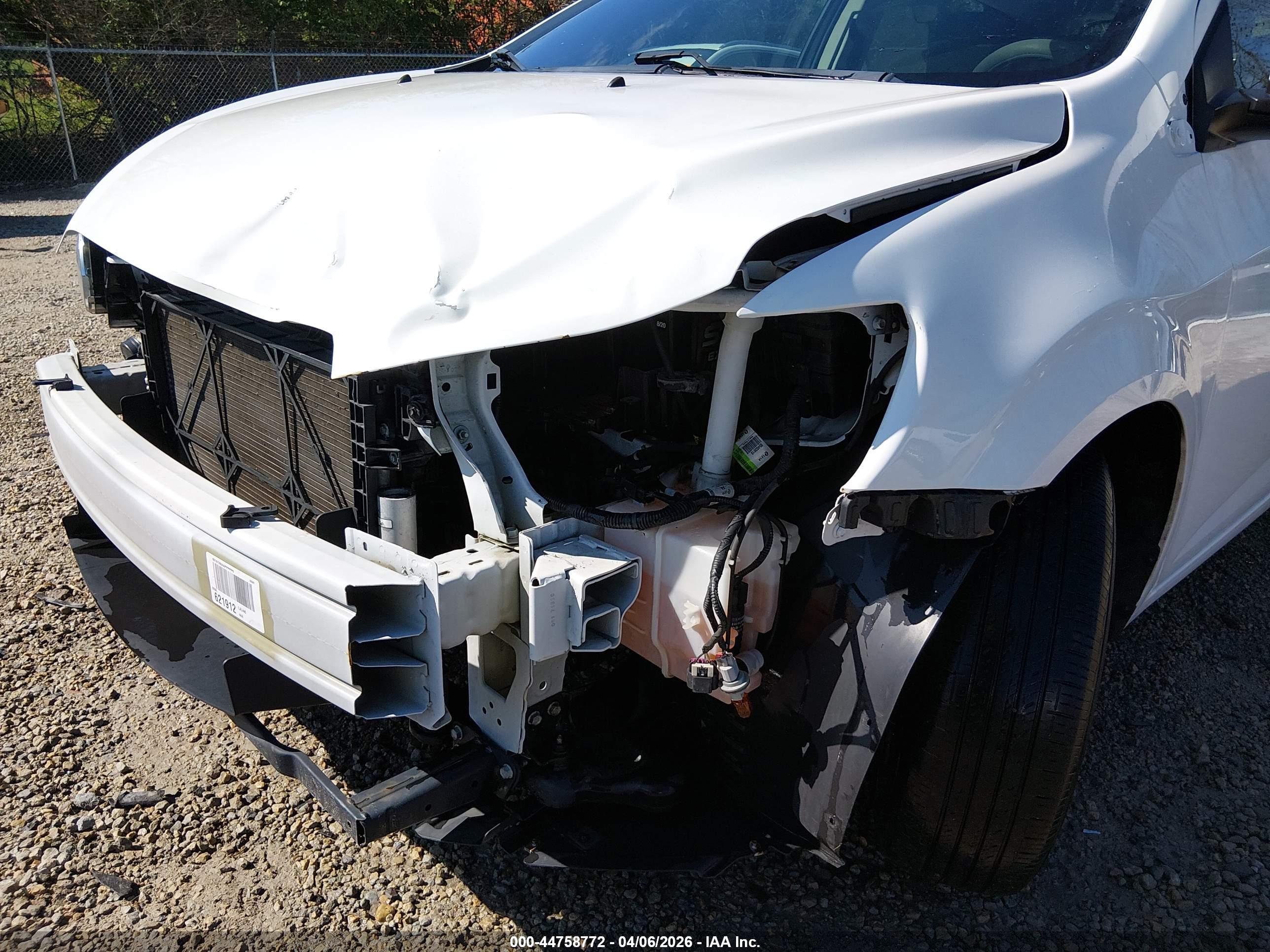 CHEVROLET SONIC image 6