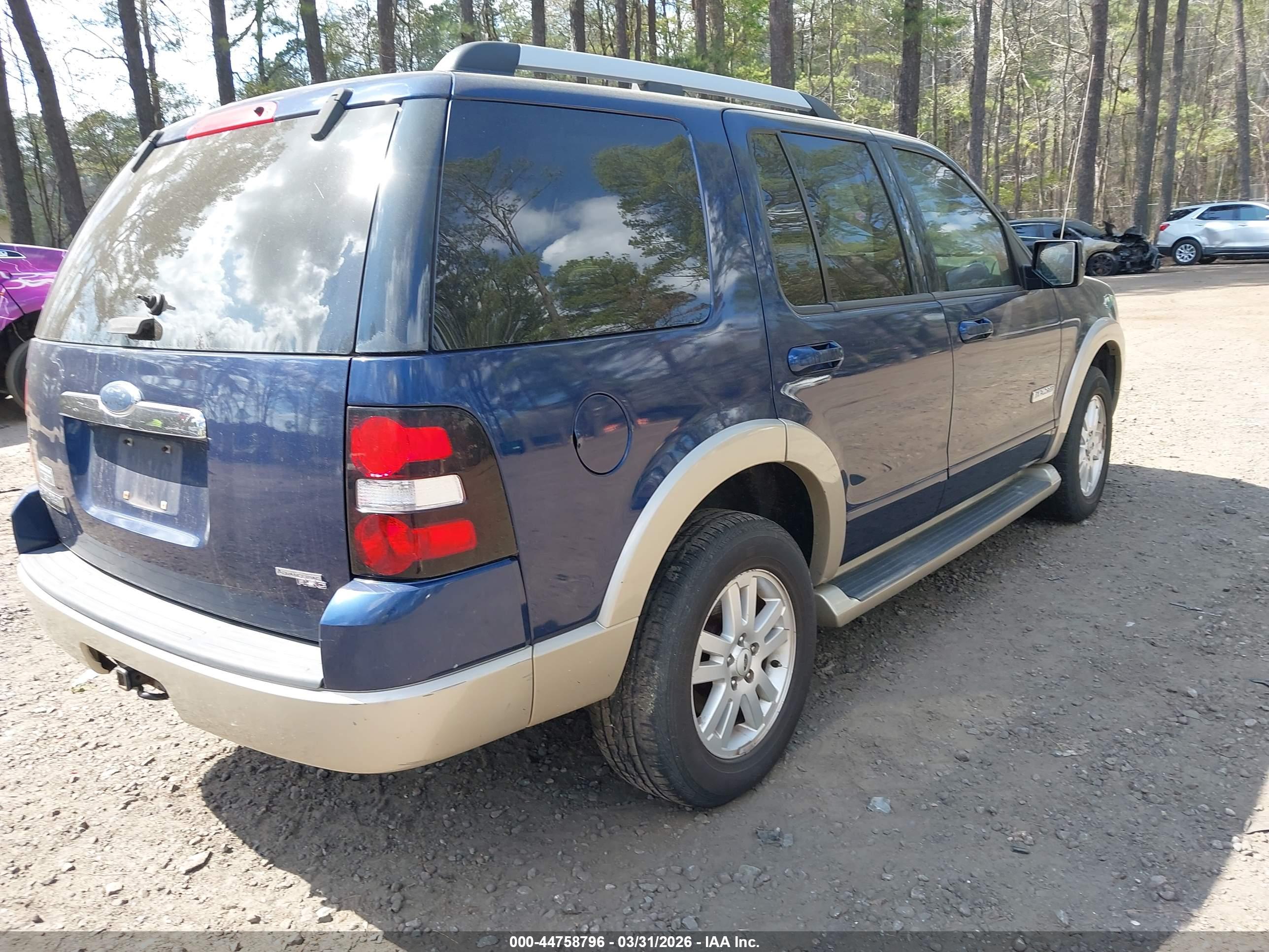 FORD EXPLORER image 4