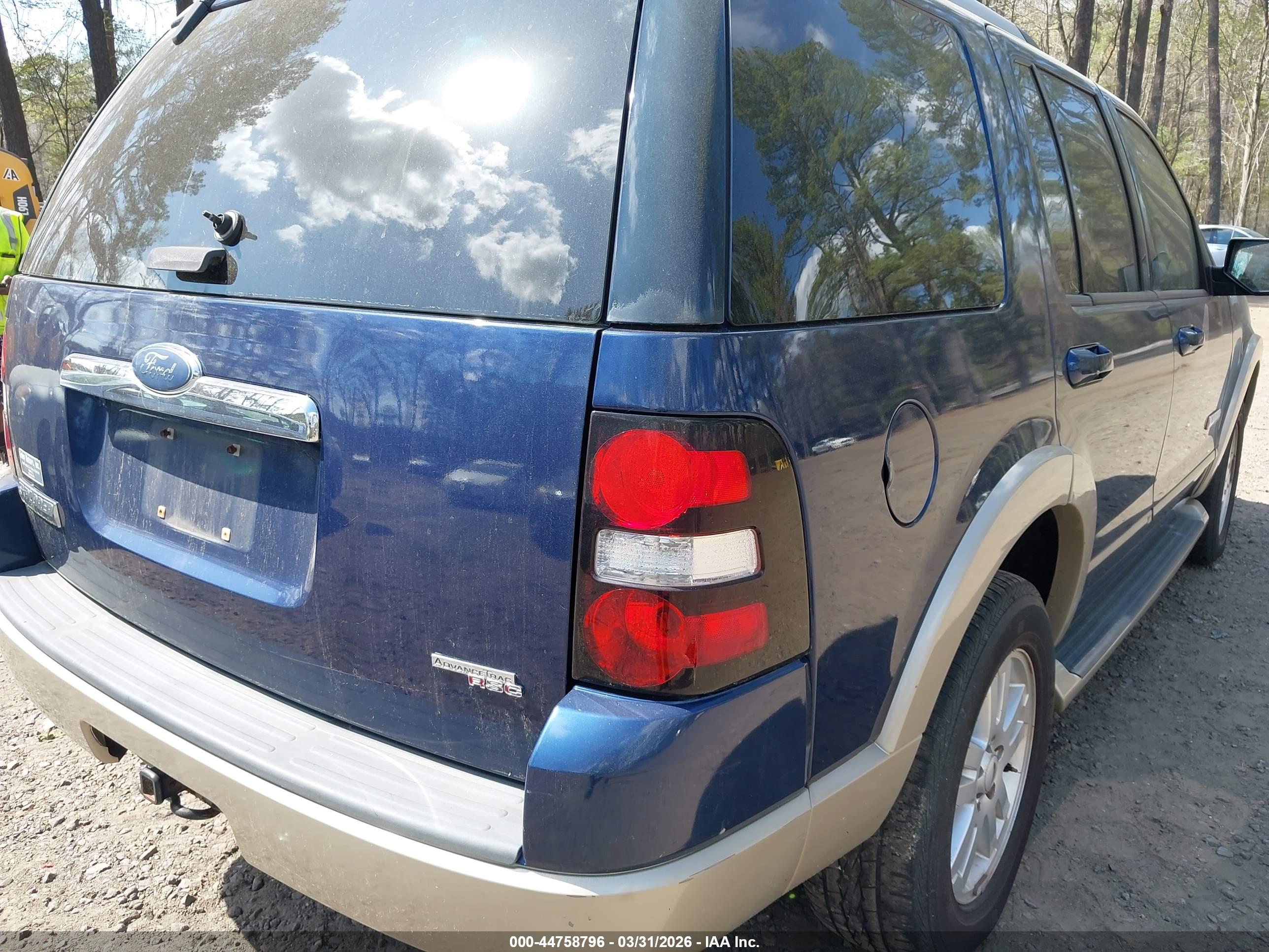 FORD EXPLORER image 6