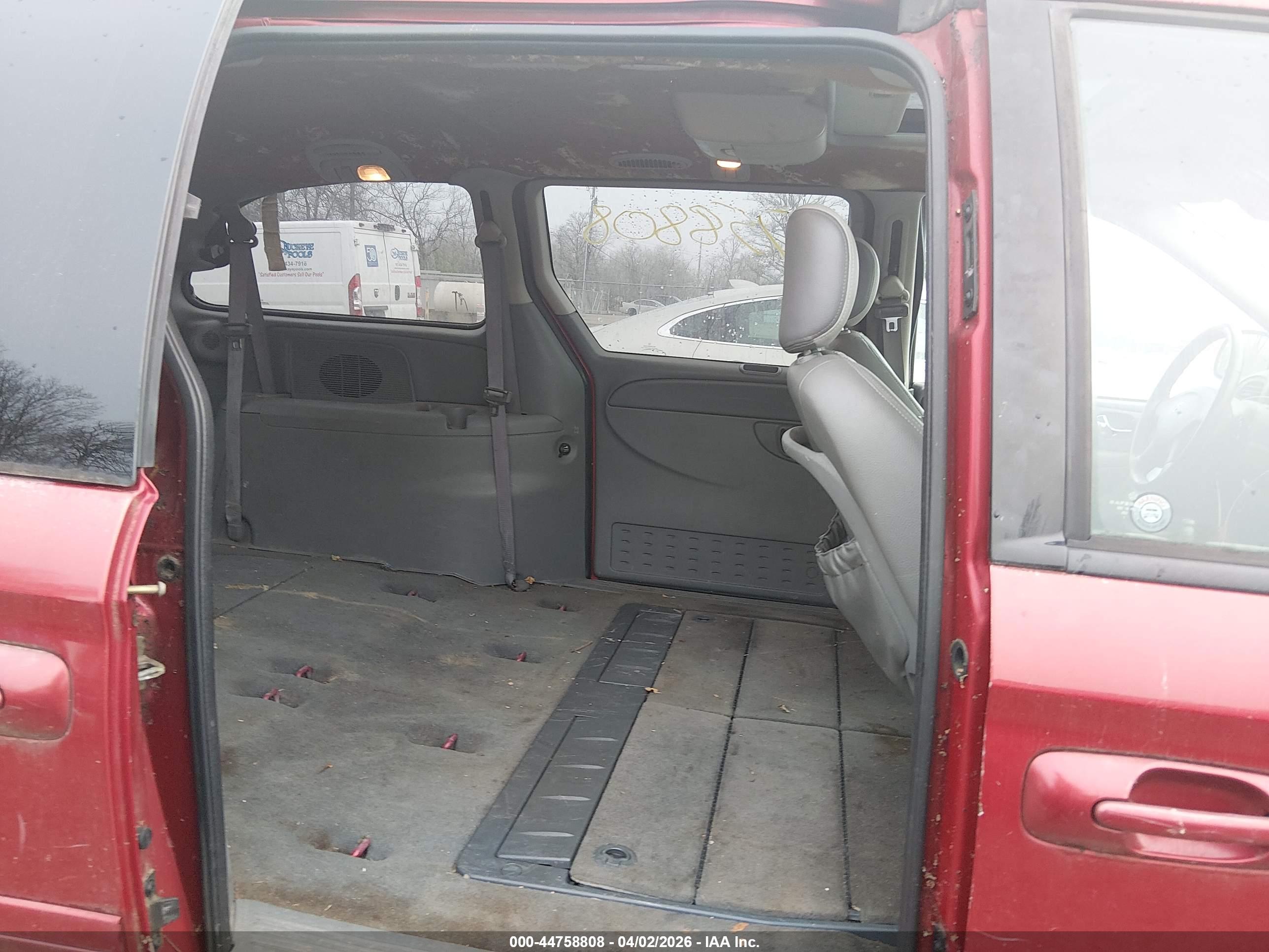 DODGE GRAND image 8