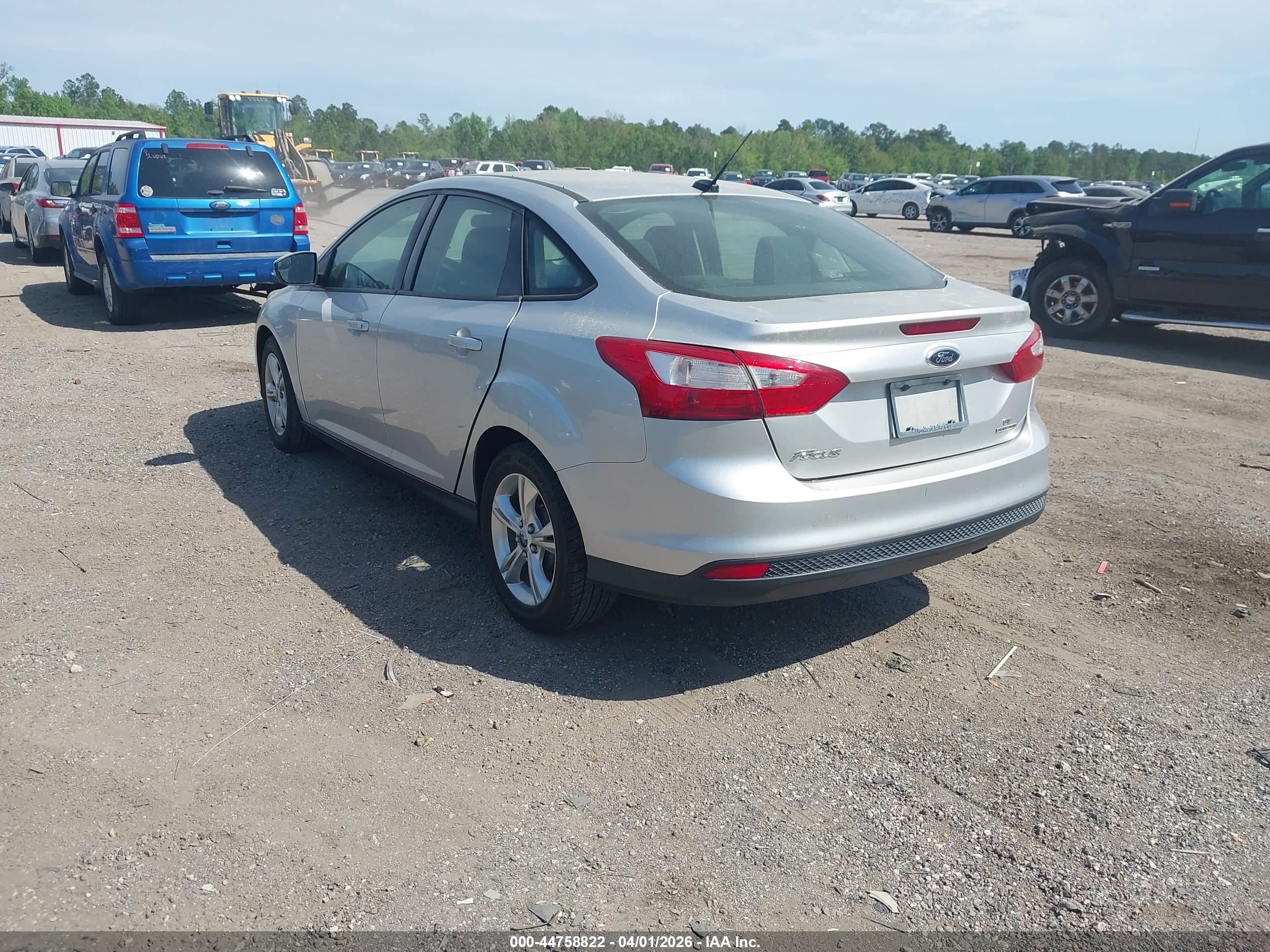 FORD FOCUS image 3