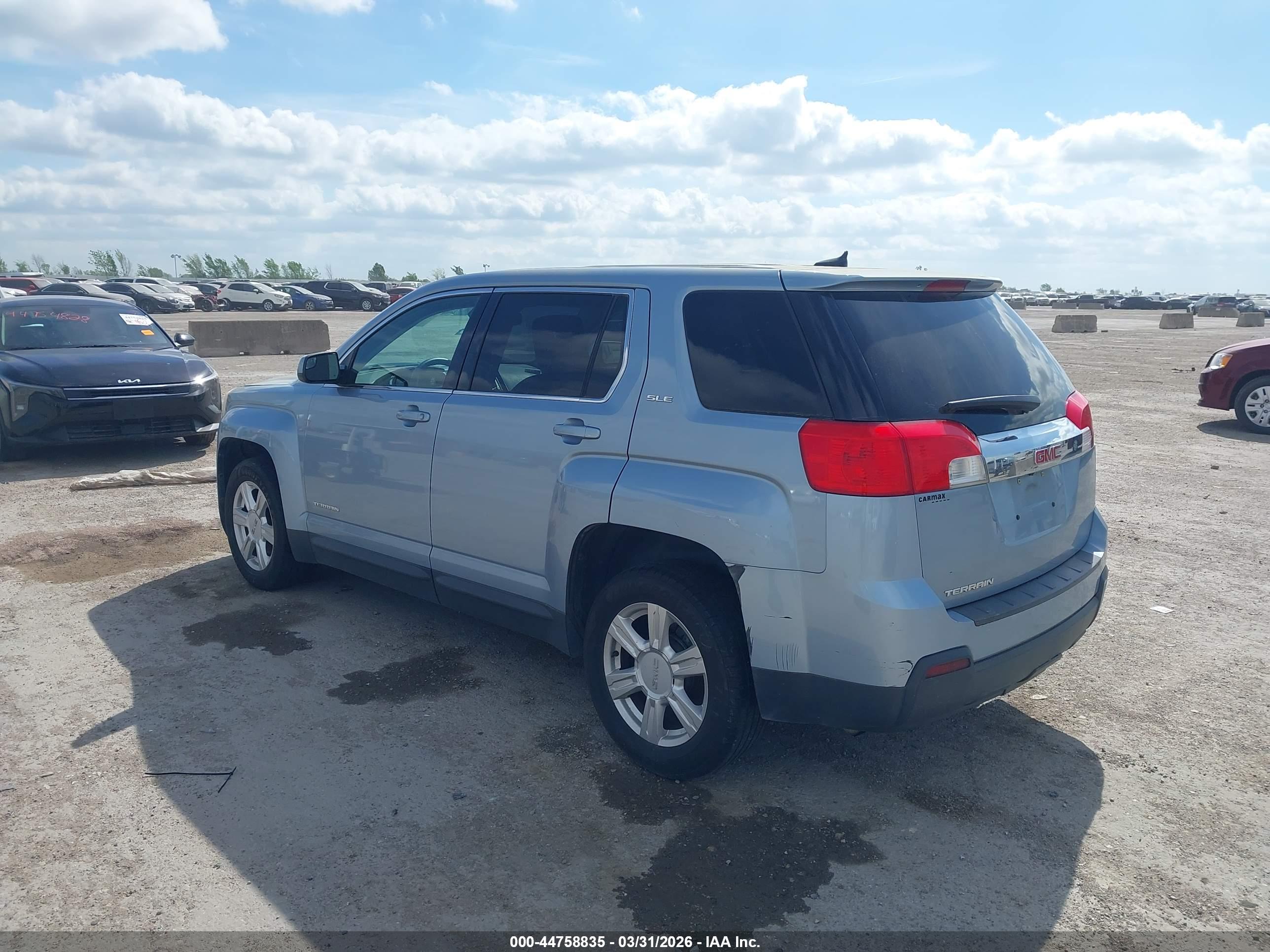 GMC TERRAIN image 3