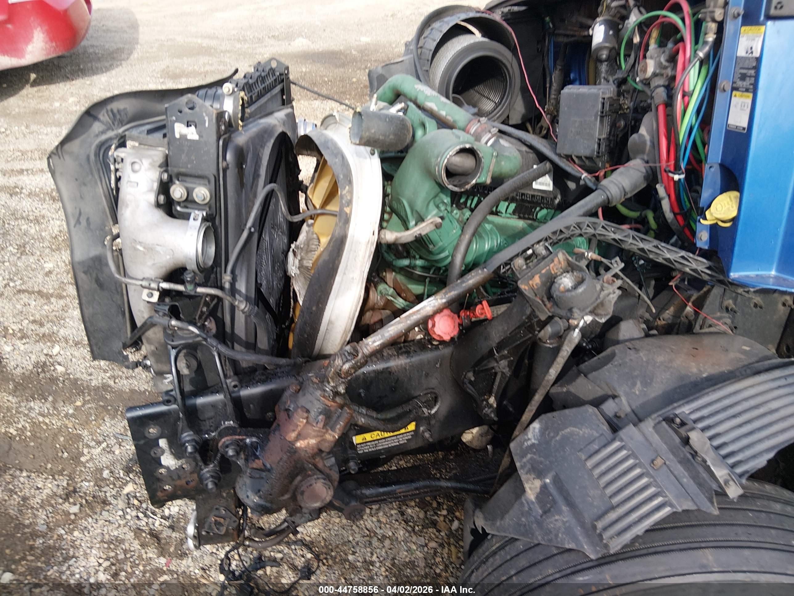 VOLVO VN image 10