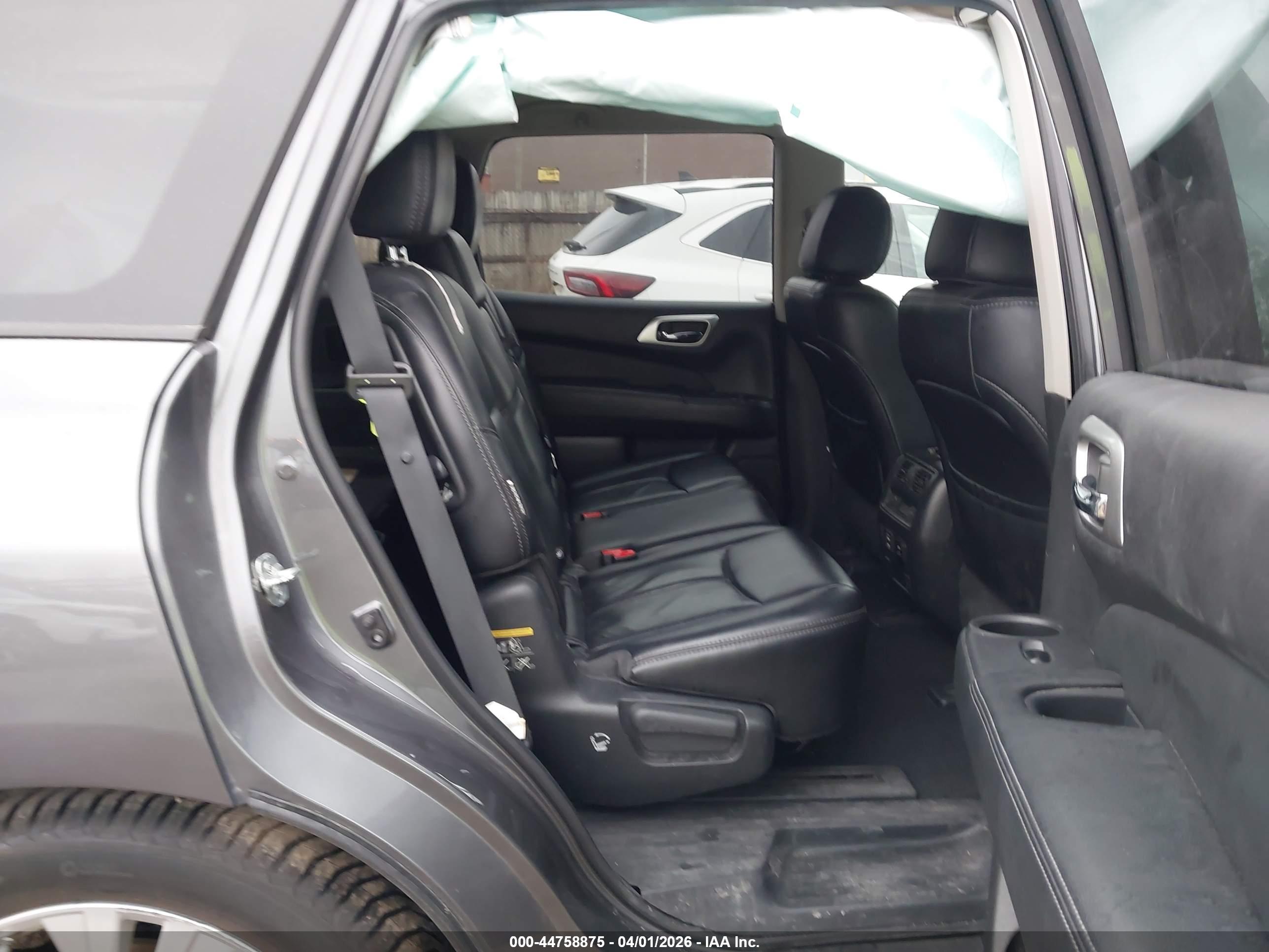 NISSAN PATHFINDER image 8