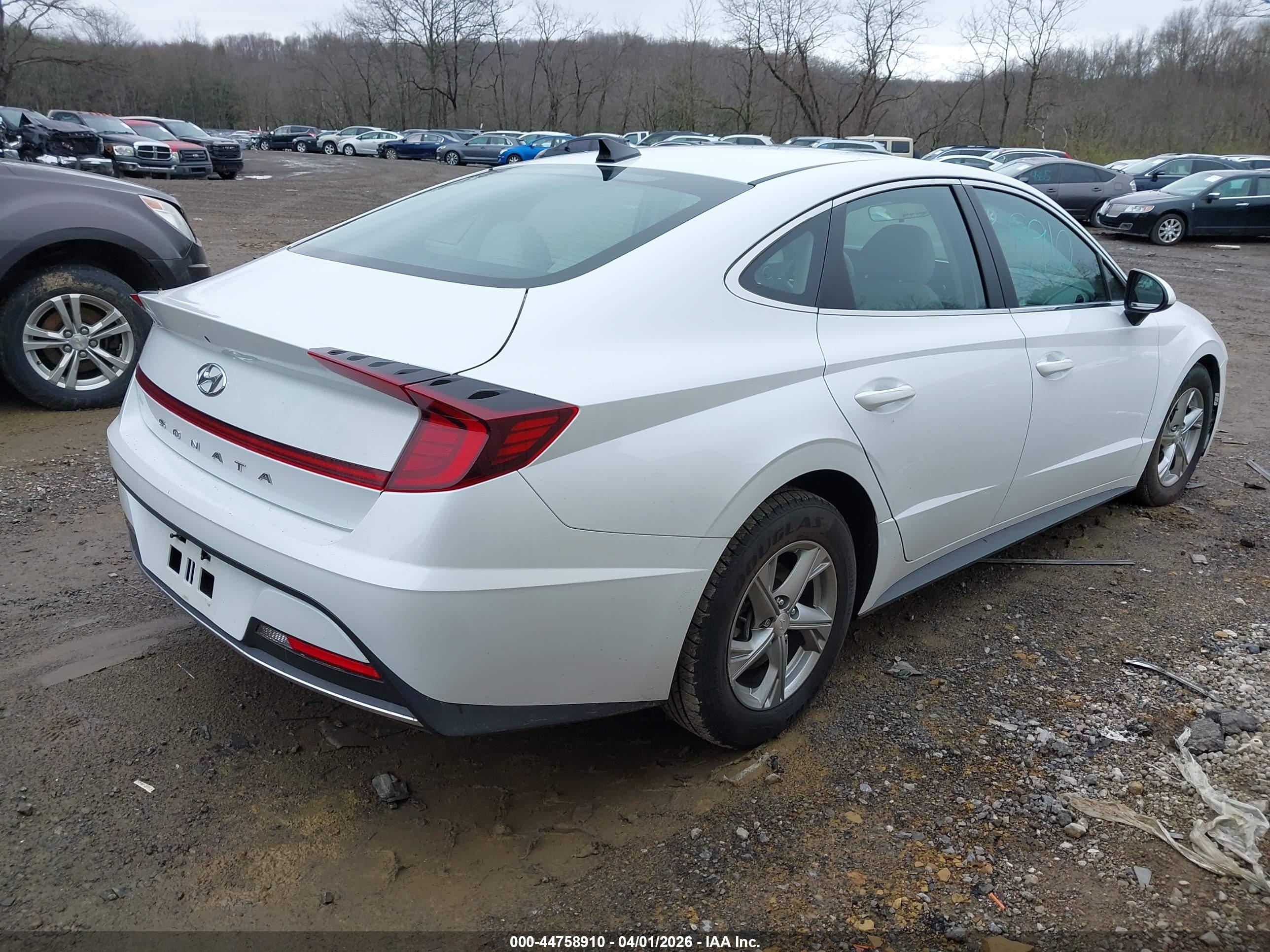 HYUNDAI SONATA image 4