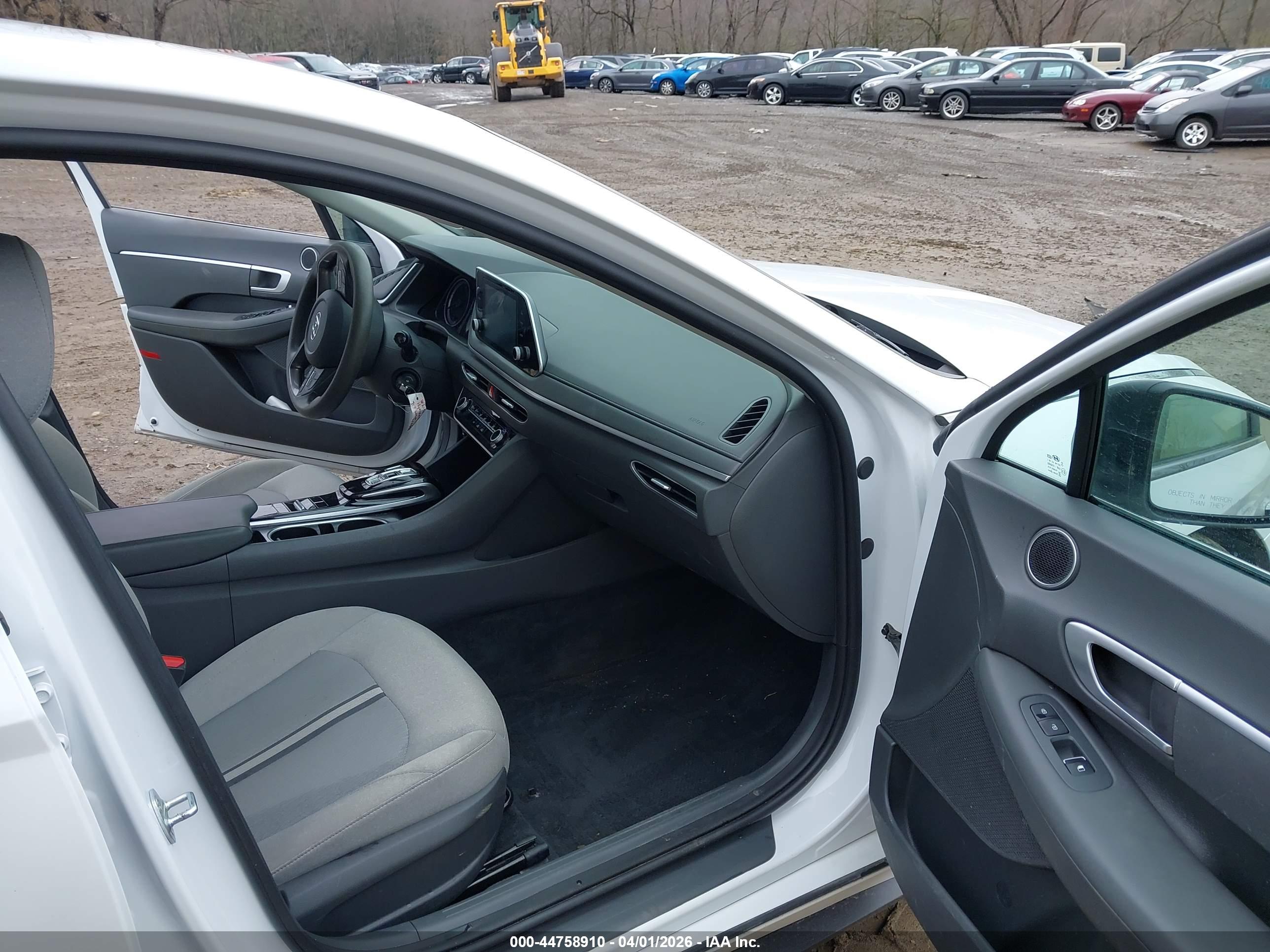 HYUNDAI SONATA image 5