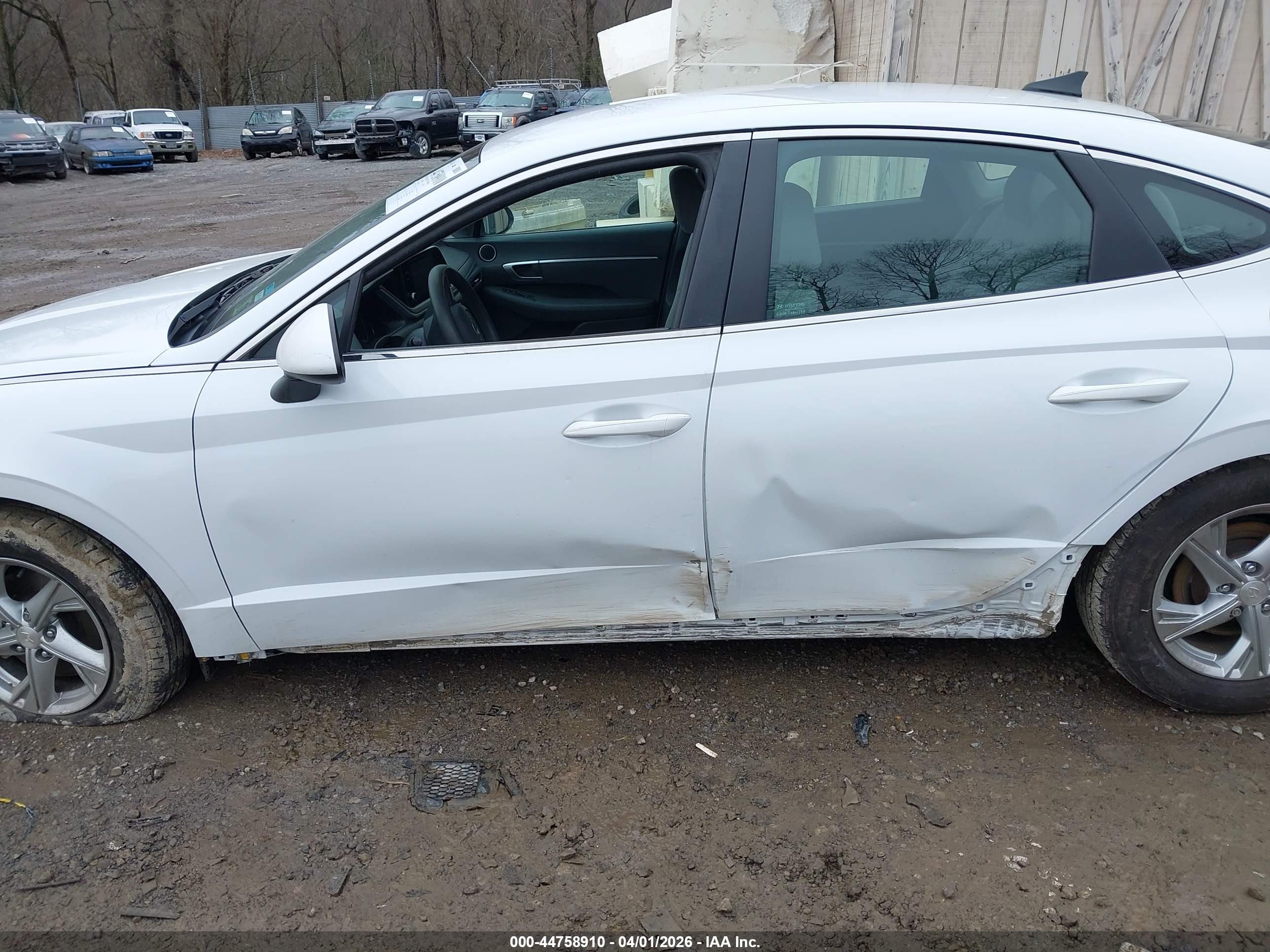 HYUNDAI SONATA image 6
