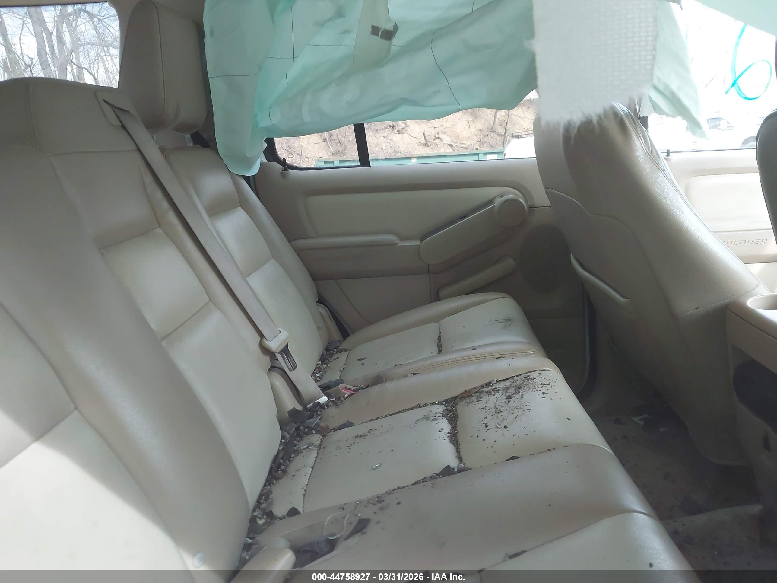 FORD EXPLORER image 8
